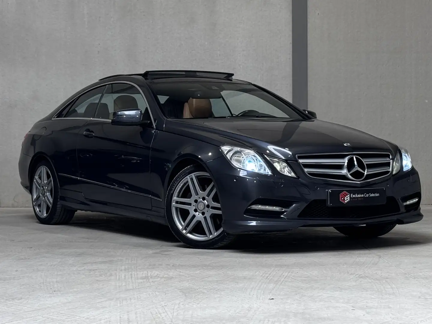 Mercedes-Benz E 220 CDI DPF Coupe BlueEFFICIENCY 7G-TRONIC AMG PACK Сірий - 1