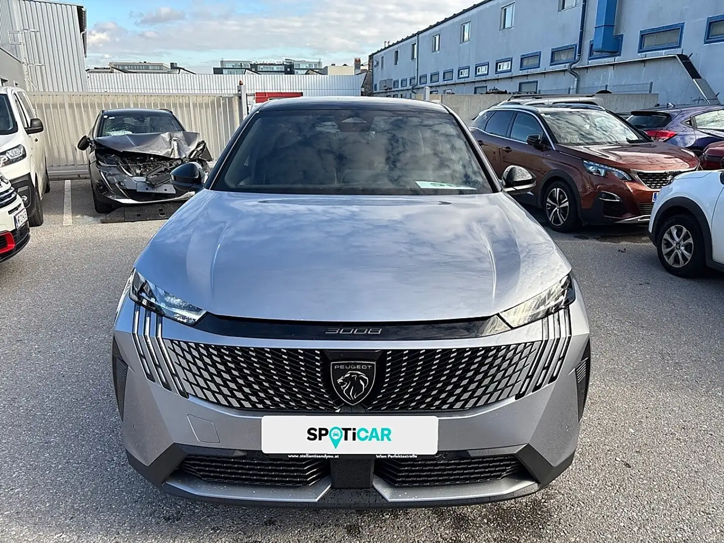 Peugeot 3008 Hybrid 145 e-DCS6 Grau - 2