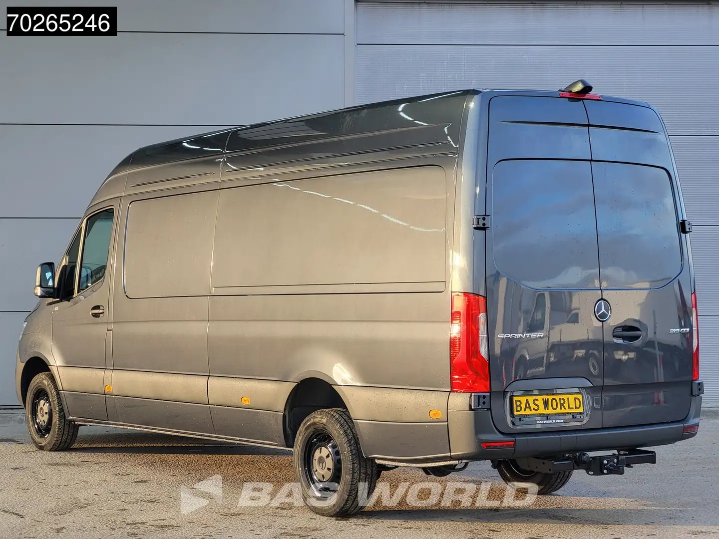 Mercedes-Benz Sprinter 319 CDI Automaat L3H2 2025model 3.5t trekhaak LED Grijs - 2
