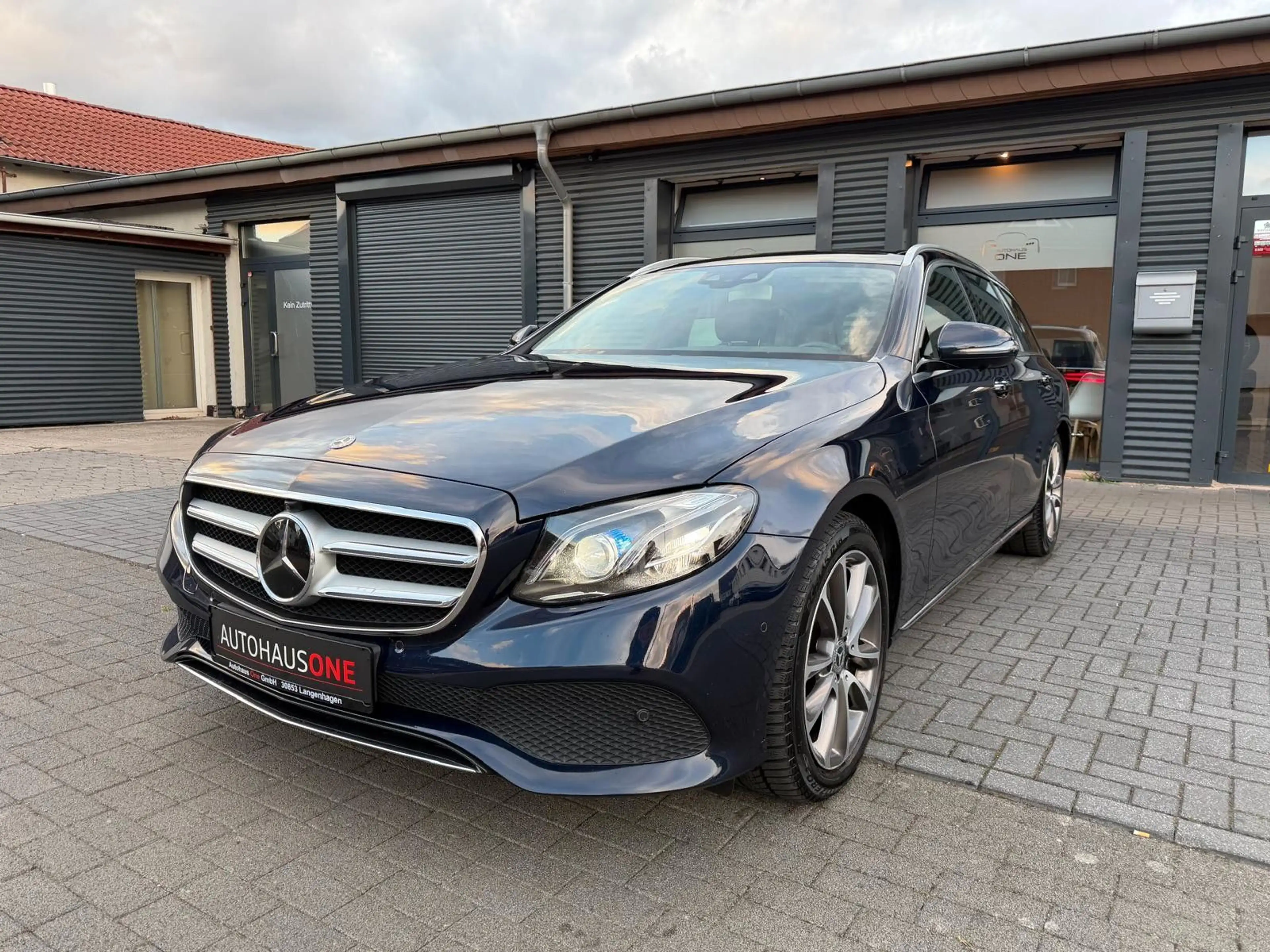 Mercedes-Benz E 350 d T PANORAMA/KEYLESS/WIDESCREEN/STANDHZG