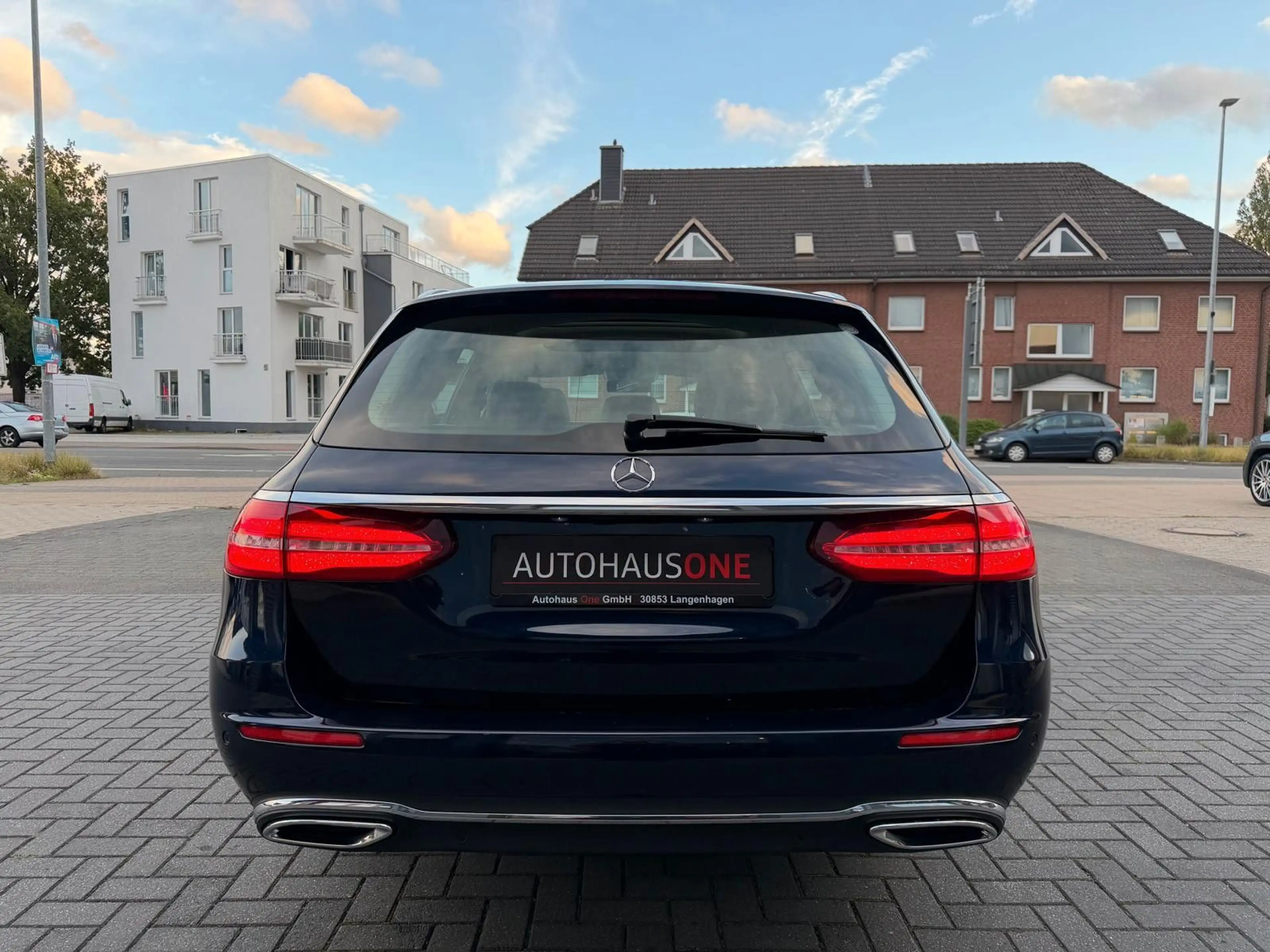 Mercedes-Benz E 350 d T PANORAMA/KEYLESS/WIDESCREEN/STANDHZG — photo 9