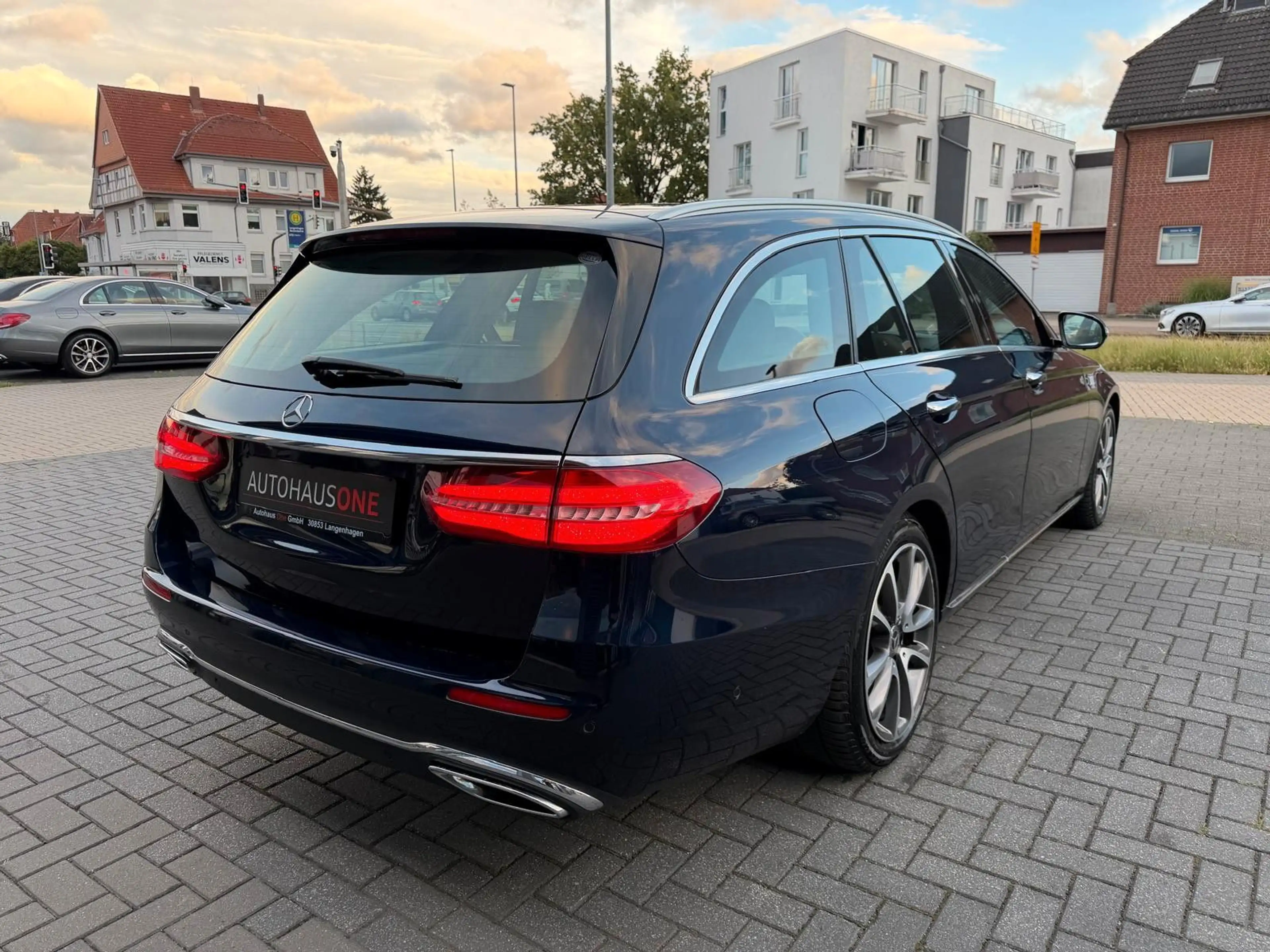 Mercedes-Benz E 350 d T PANORAMA/KEYLESS/WIDESCREEN/STANDHZG — photo 8