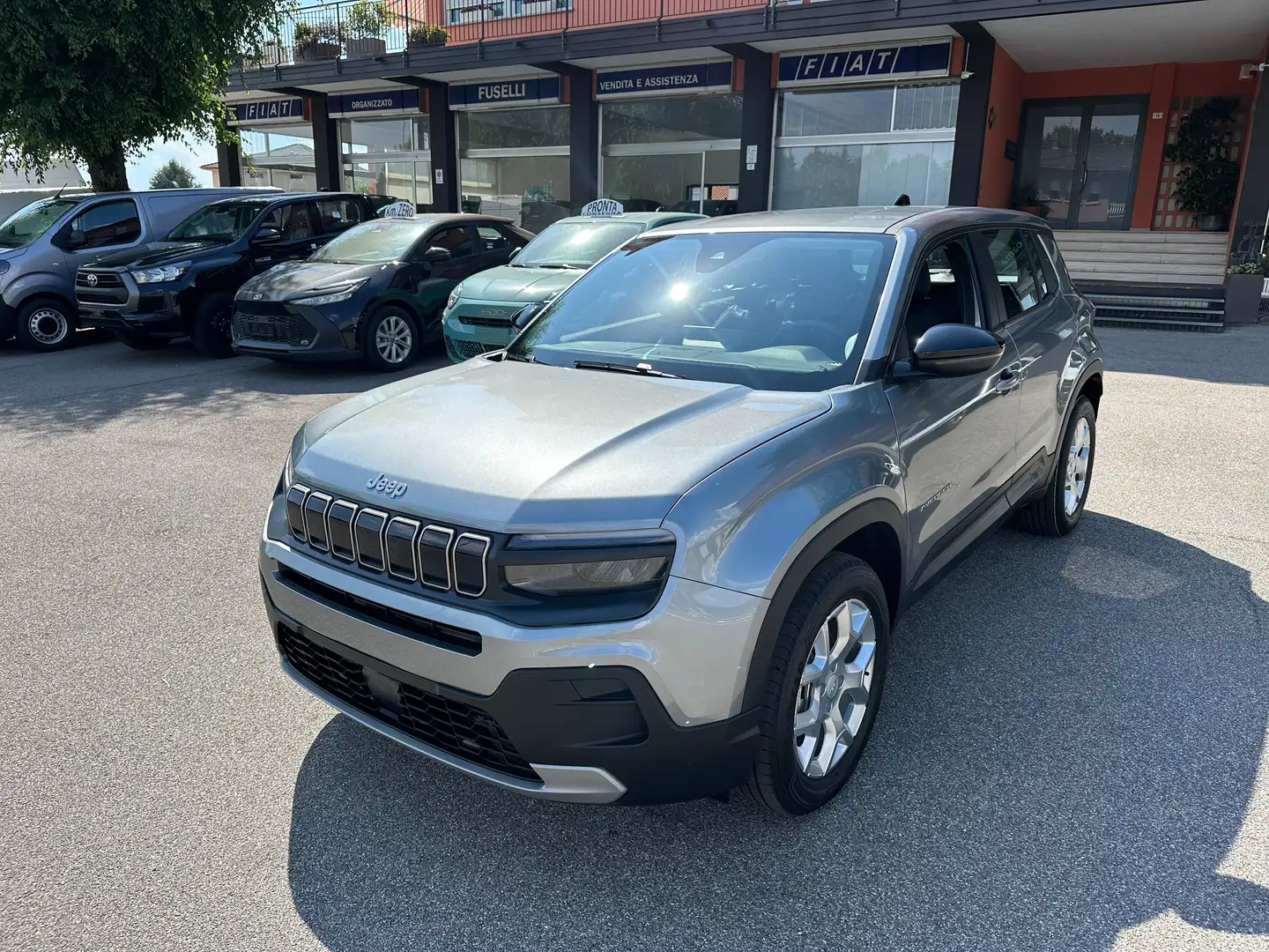 Jeep Avenger Avenger 1.2 turbo 100cv Altitude Grigio - 1
