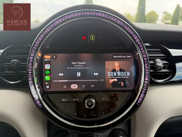 Mini Hatch view 11