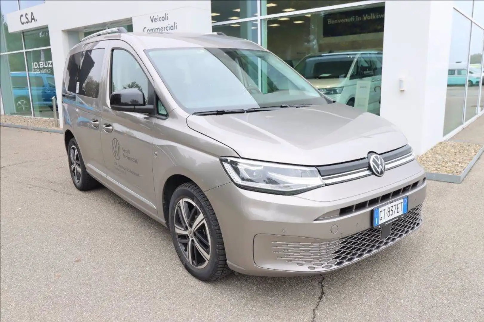 Volkswagen Caddy 2.0 tdi scr 122cv Style dsg7 Beige - 1
