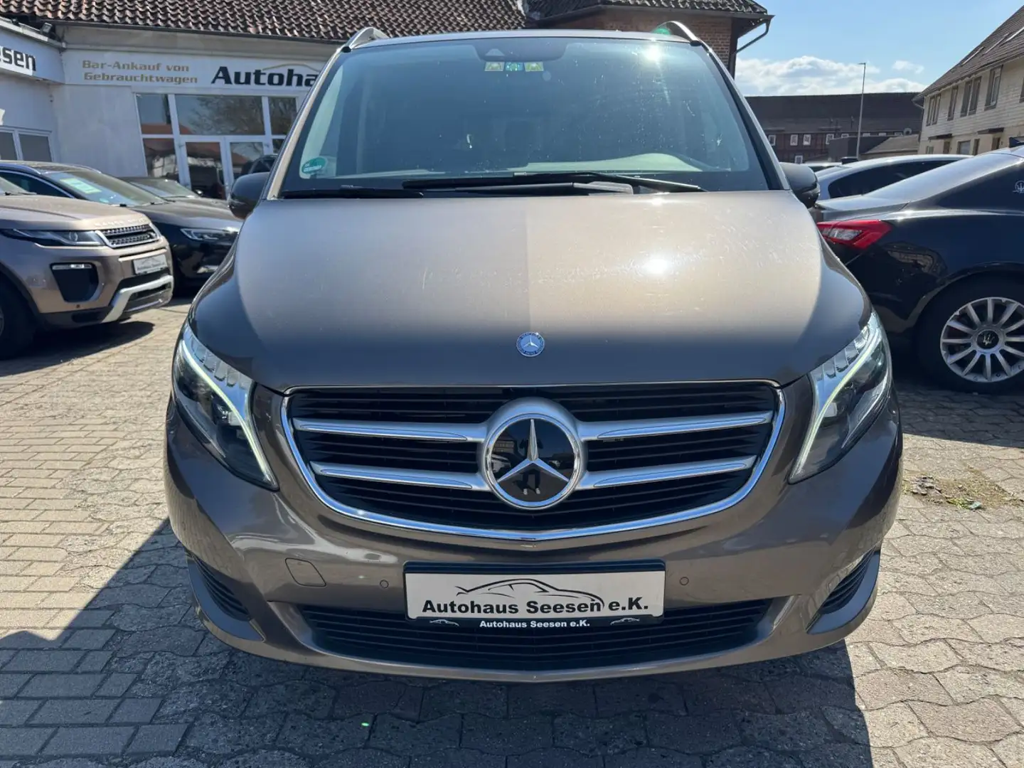 Mercedes-Benz V 250 d 4MATIC lang*LED*Navi*Leder*AHK* smeđa - 2