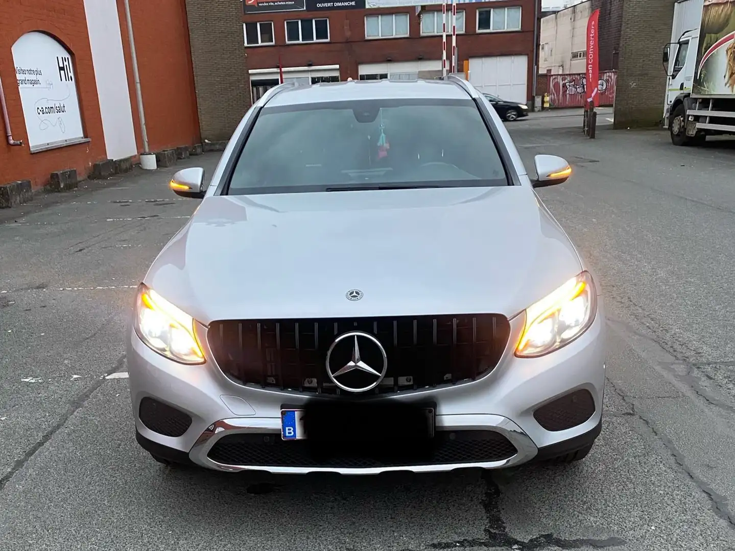 Mercedes-Benz GLC 220 GLC 220 d 4-Matic Business Sol.AMG (EU6c Zilver - 2