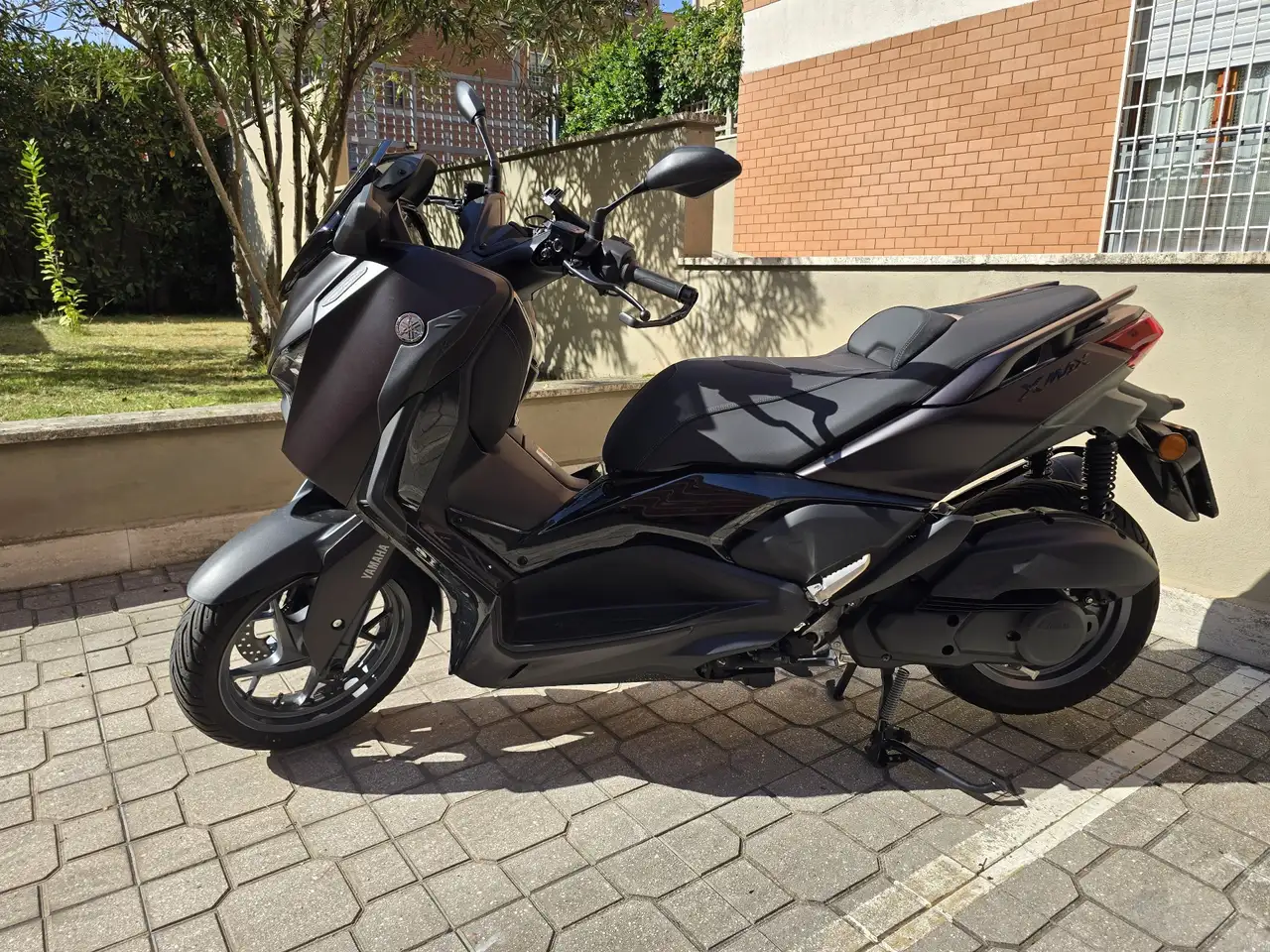 Yamaha X-Max 125