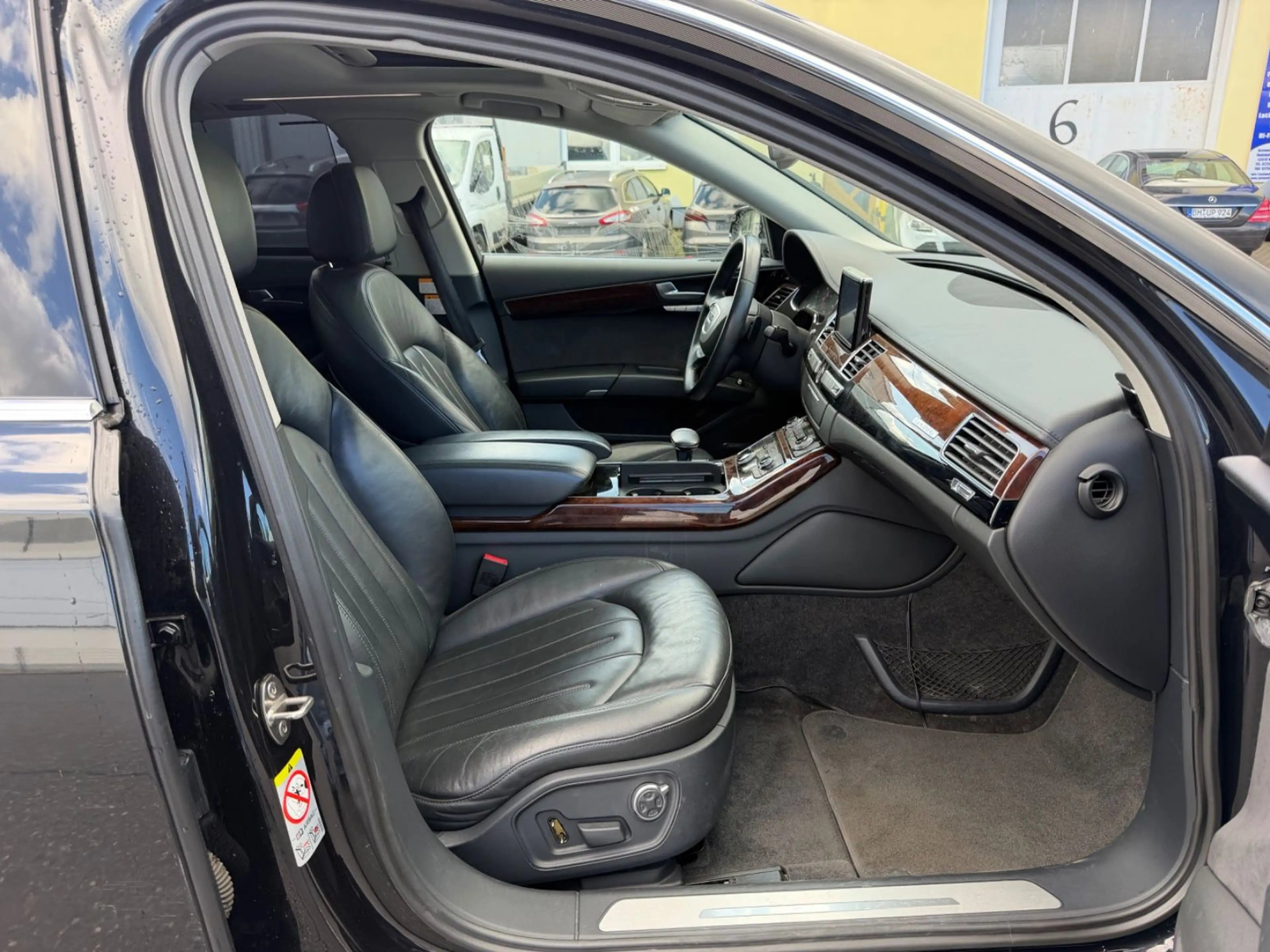 Audi A8 4.2 FSI tiptronic quattro — photo 13