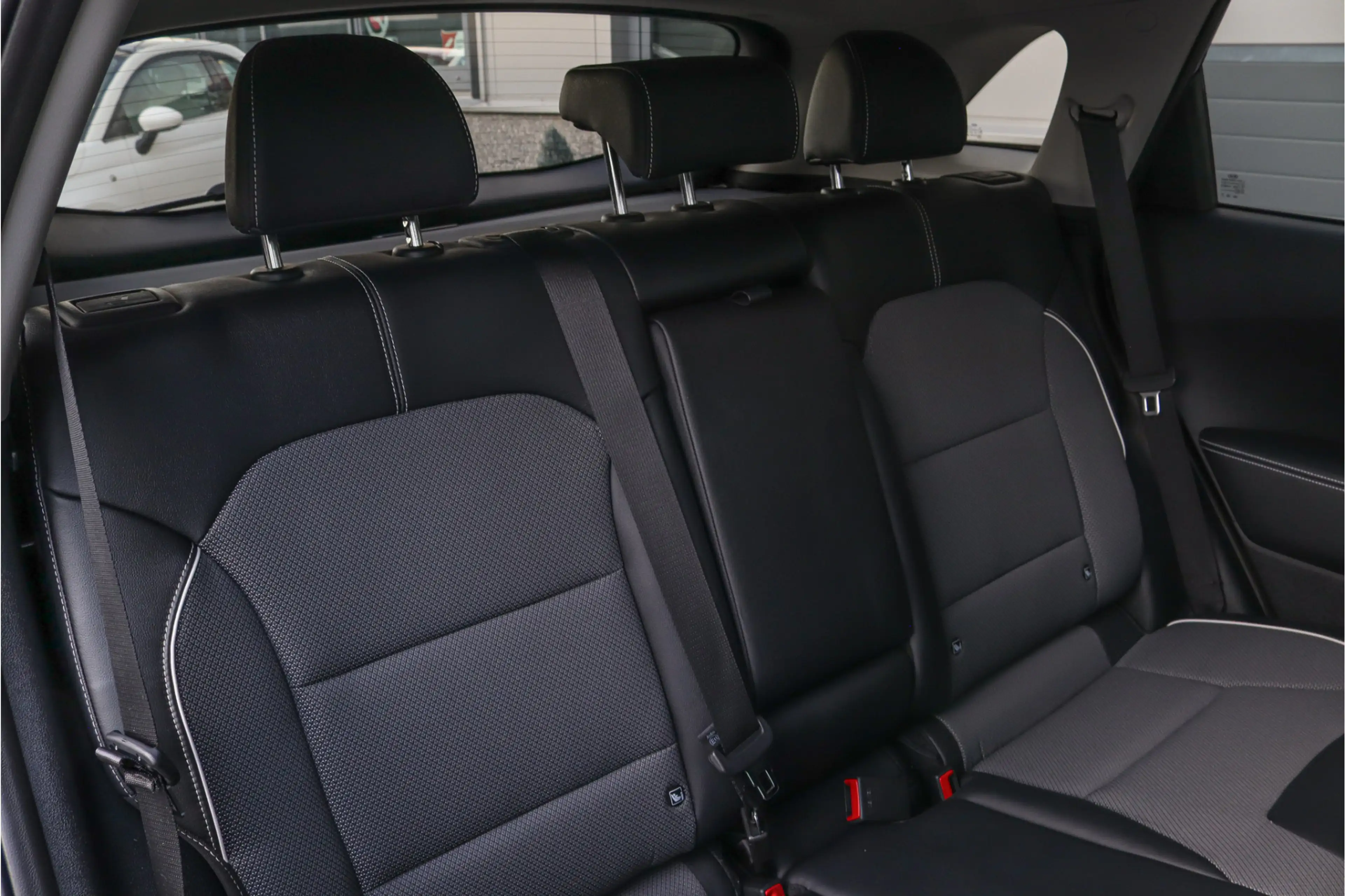 Kia e-Niro DynamicPlusLine 39 kWh 1e eig Pano Camera Garantie — photo 24
