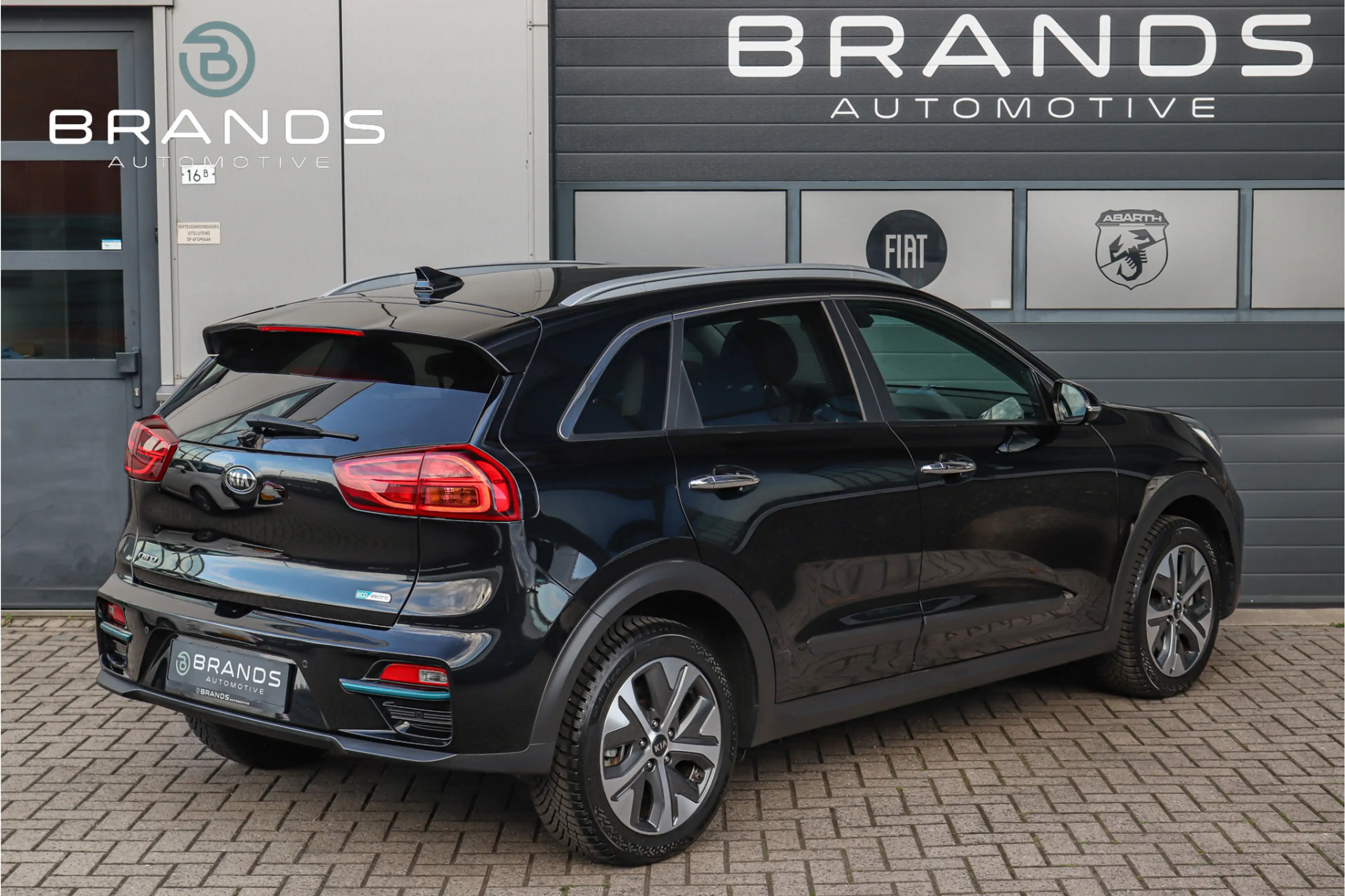Kia e-Niro DynamicPlusLine 39 kWh 1e eig Pano Camera Garantie — photo 2