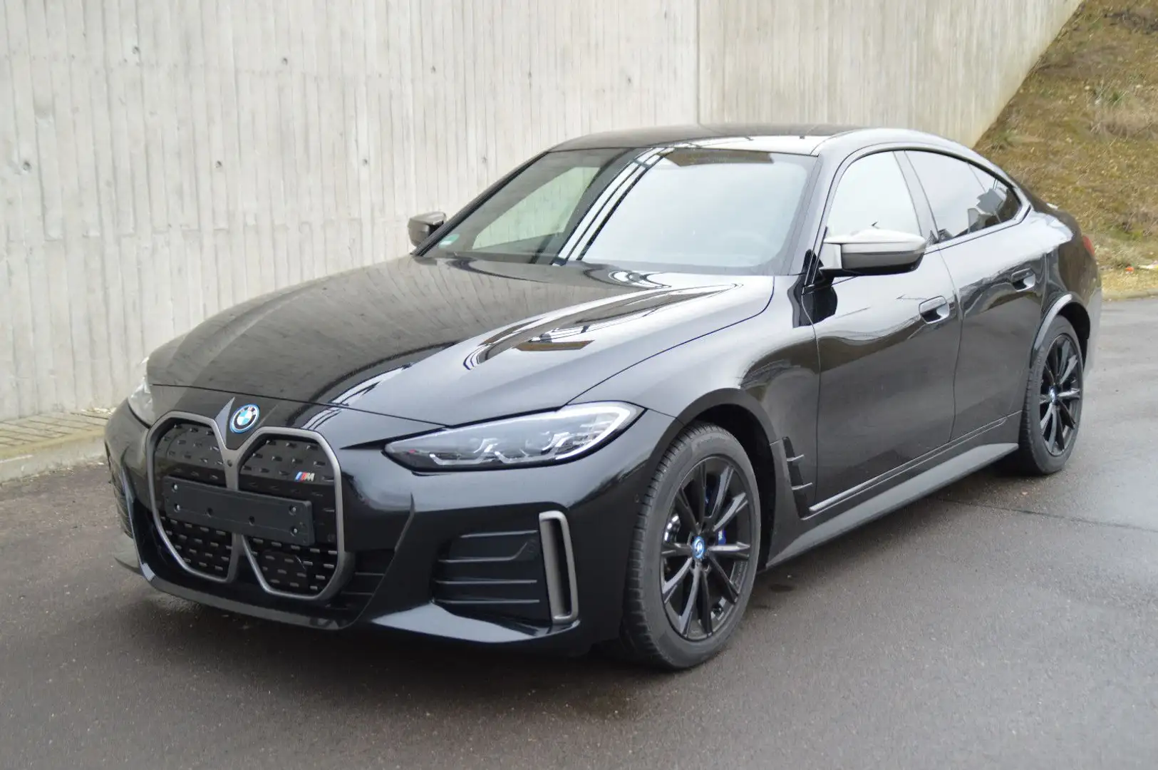 BMW i4 Baureihe i4 Gran Coupe M50 Noir - 1