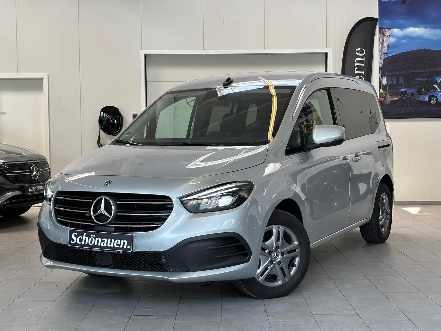 Mercedes-Benz T-Class T 180 d LED+7G+KAMERA+TOTWINKEL+TEMPOMAT+SHZ Argintiu - 1