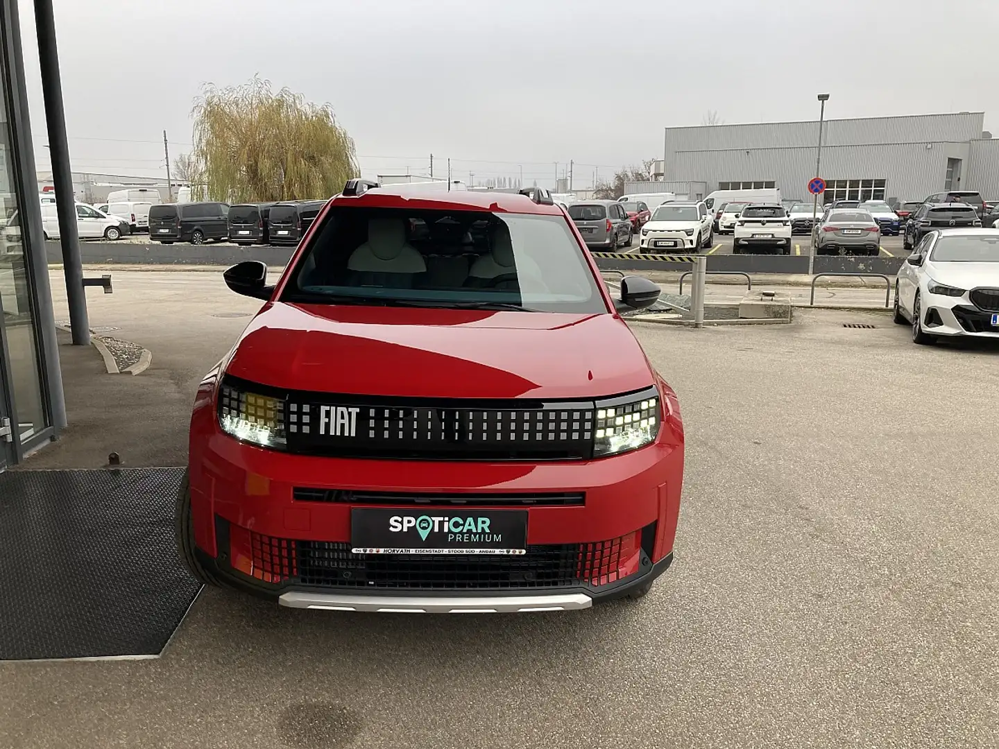 Fiat Grande Panda Hybrid mHEV 110 6-Gang eDCT La Prima Rot - 2