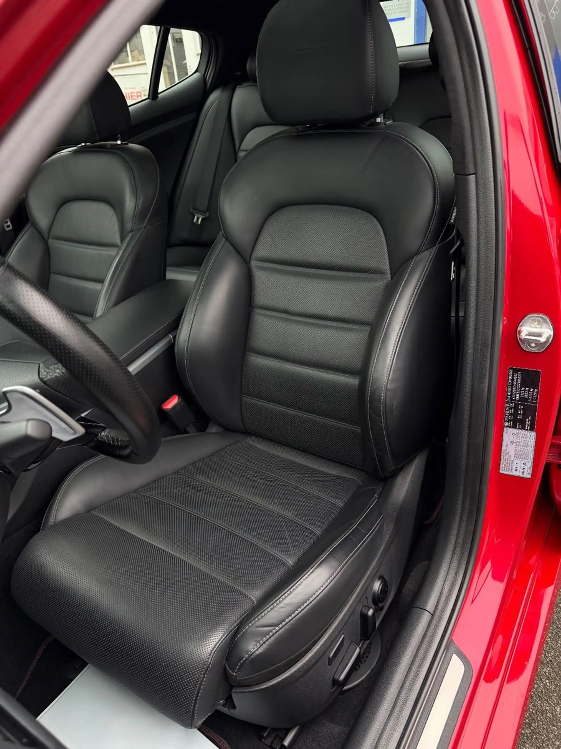 Kia Stinger GT 4WD 3.3 V6*Bi-LED*H&K*eGSD*Leder*VOLL — photo 13