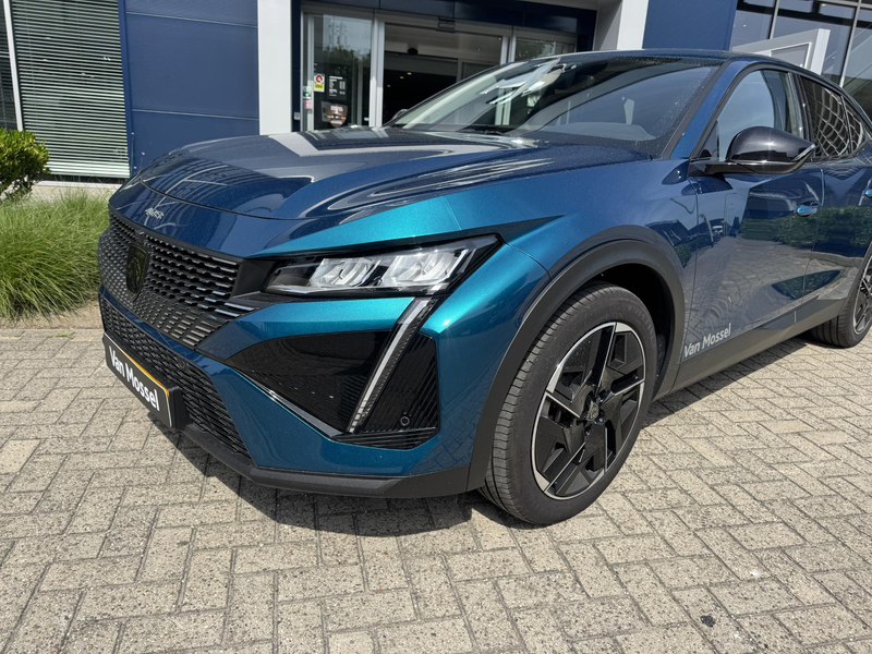 Peugeot 408 1.6 HYbrid Allure Pack 225 EAT8 — photo 9