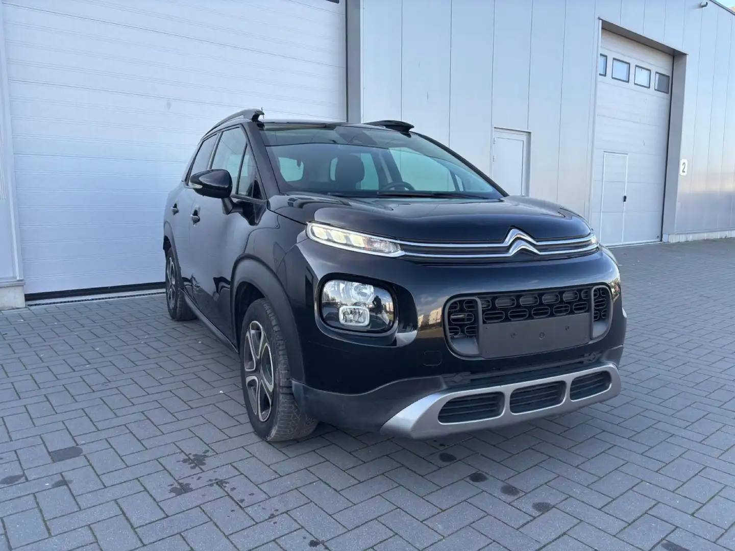 Citroen C3 Aircross 1.2 PureTech Shine //MARCHAND OU EXPORT Zwart - 1