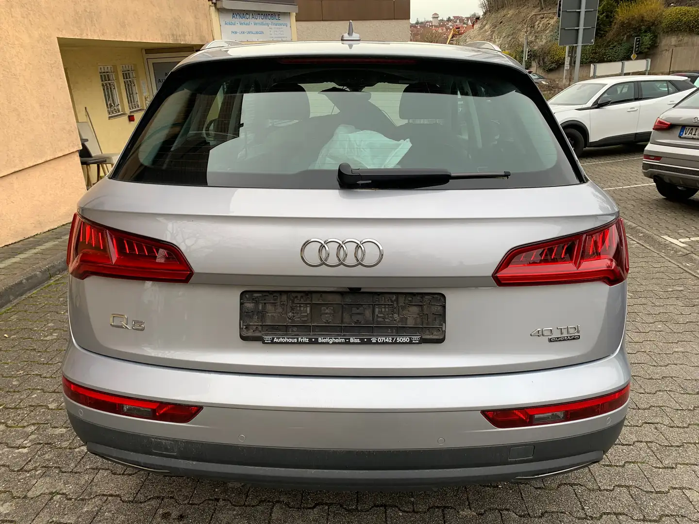 Audi Q5 40 TDI quattro basis Grey - 2