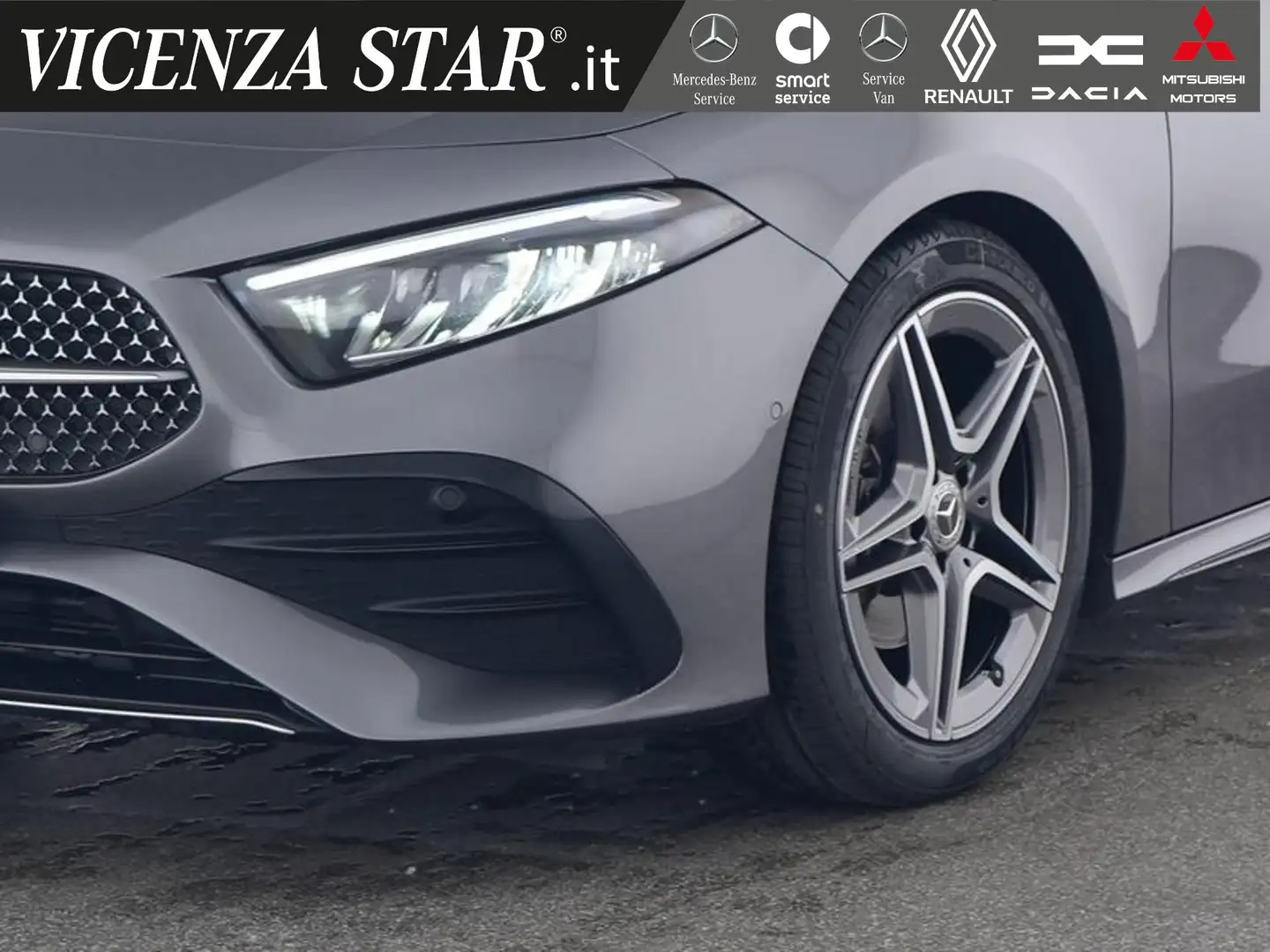 Mercedes-Benz A 200 d AMG ADVANCED PLUS Grigio - 2