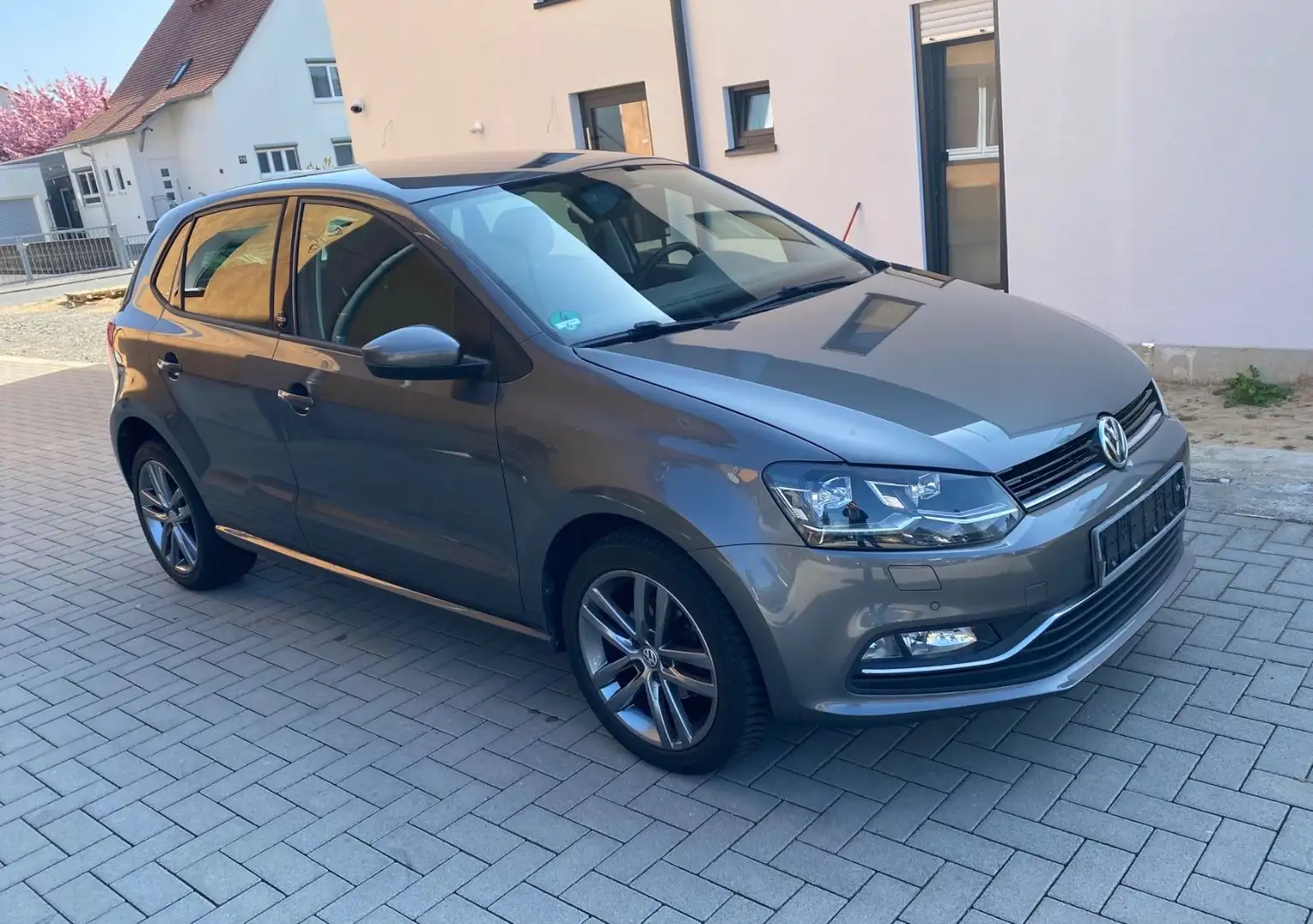 Volkswagen Polo 1.0 Sound 4-türig LED SHZ PDC Alu Gris - 1