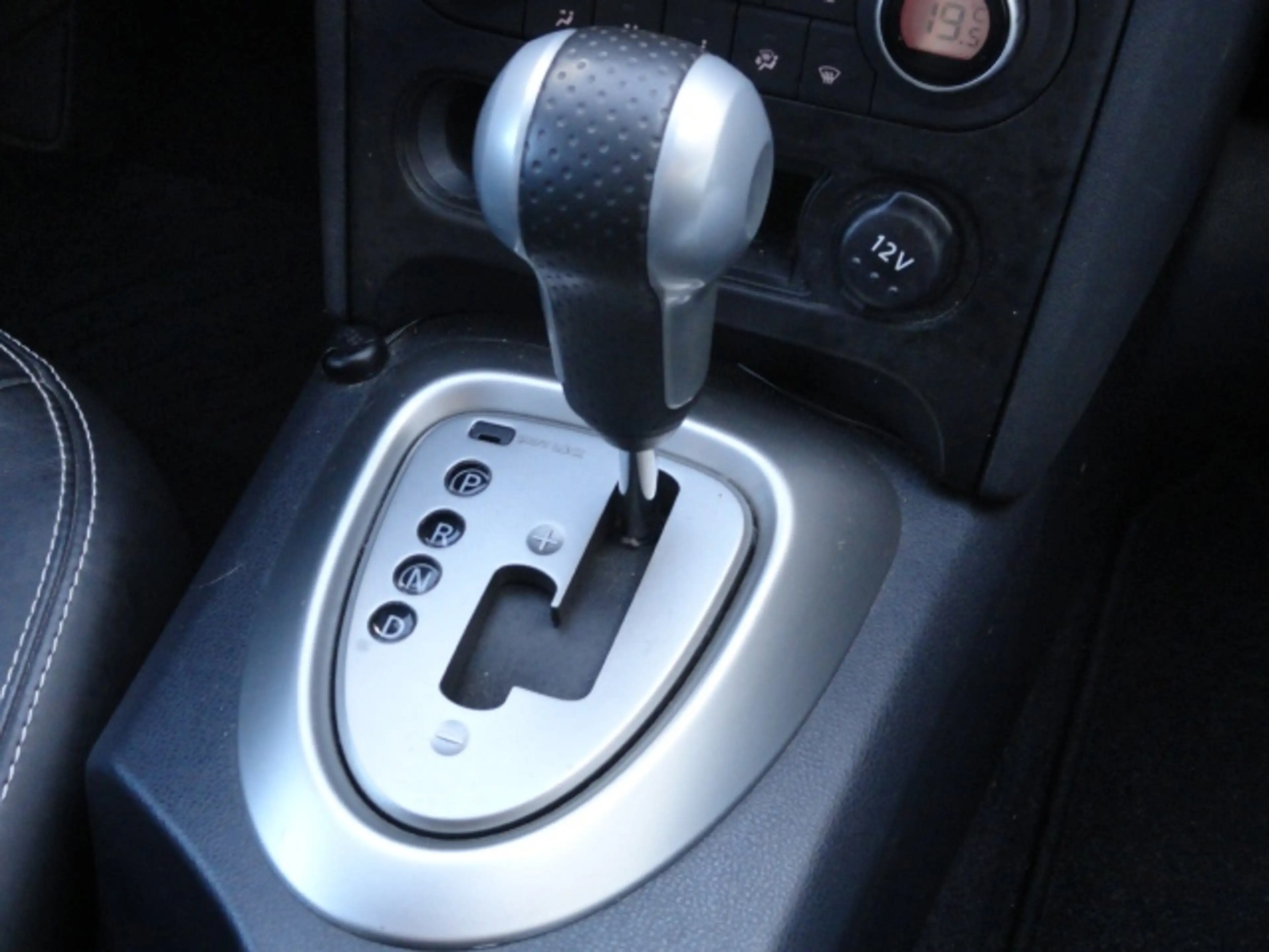 Nissan Qashqai 2.0 Tekna 4WD Airco / Navi — photo 12
