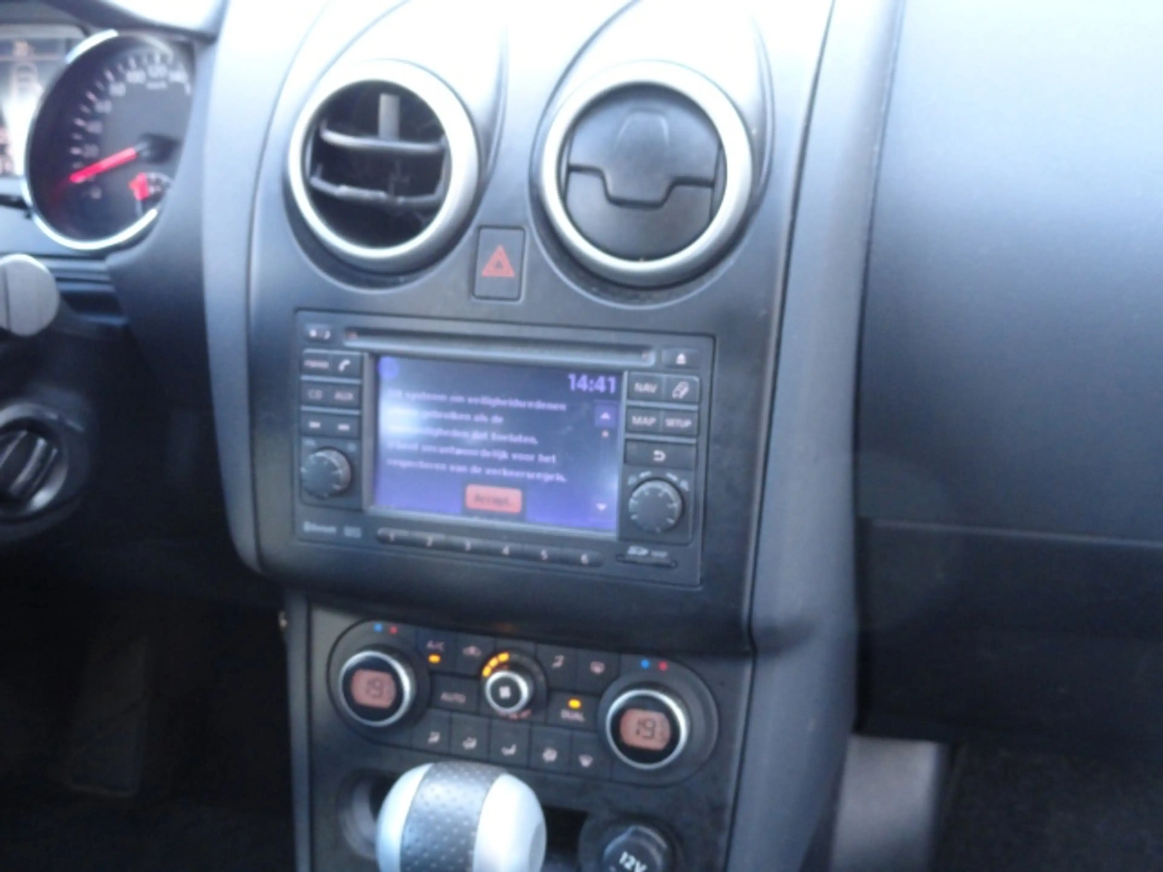 Nissan Qashqai 2.0 Tekna 4WD Airco / Navi — photo 9