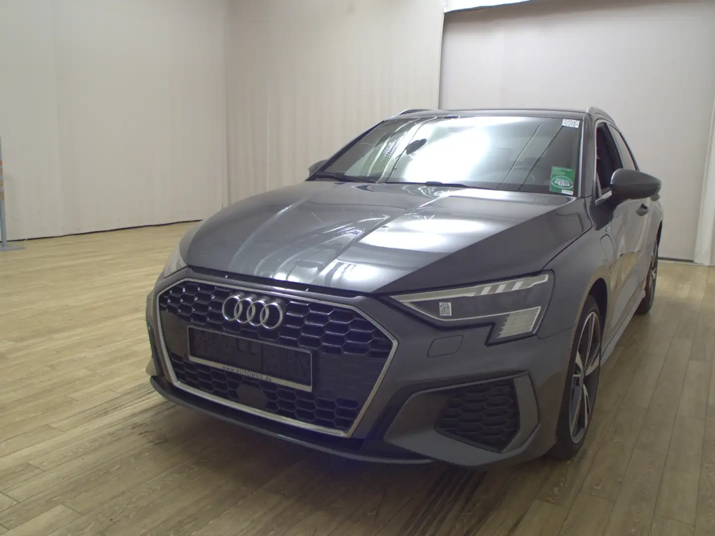 Audi A3 SB 40 TFSI e S-Line Navi+ vc+ Matrix B&O Grau - 2