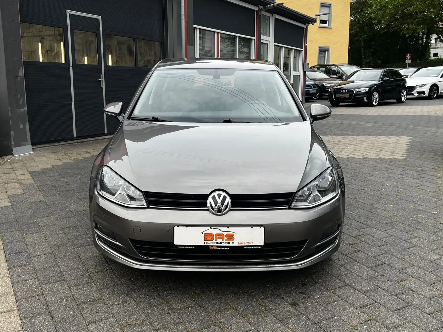 Volkswagen Golf VII Lim. Highline*Sportsitz*Leder*Massage Grau - 2