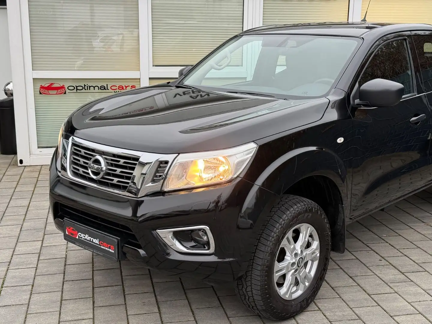 Nissan Navara 2,3 Acenta King Cab 4x4/AHK/Mwst/1.Hand Schwarz - 2
