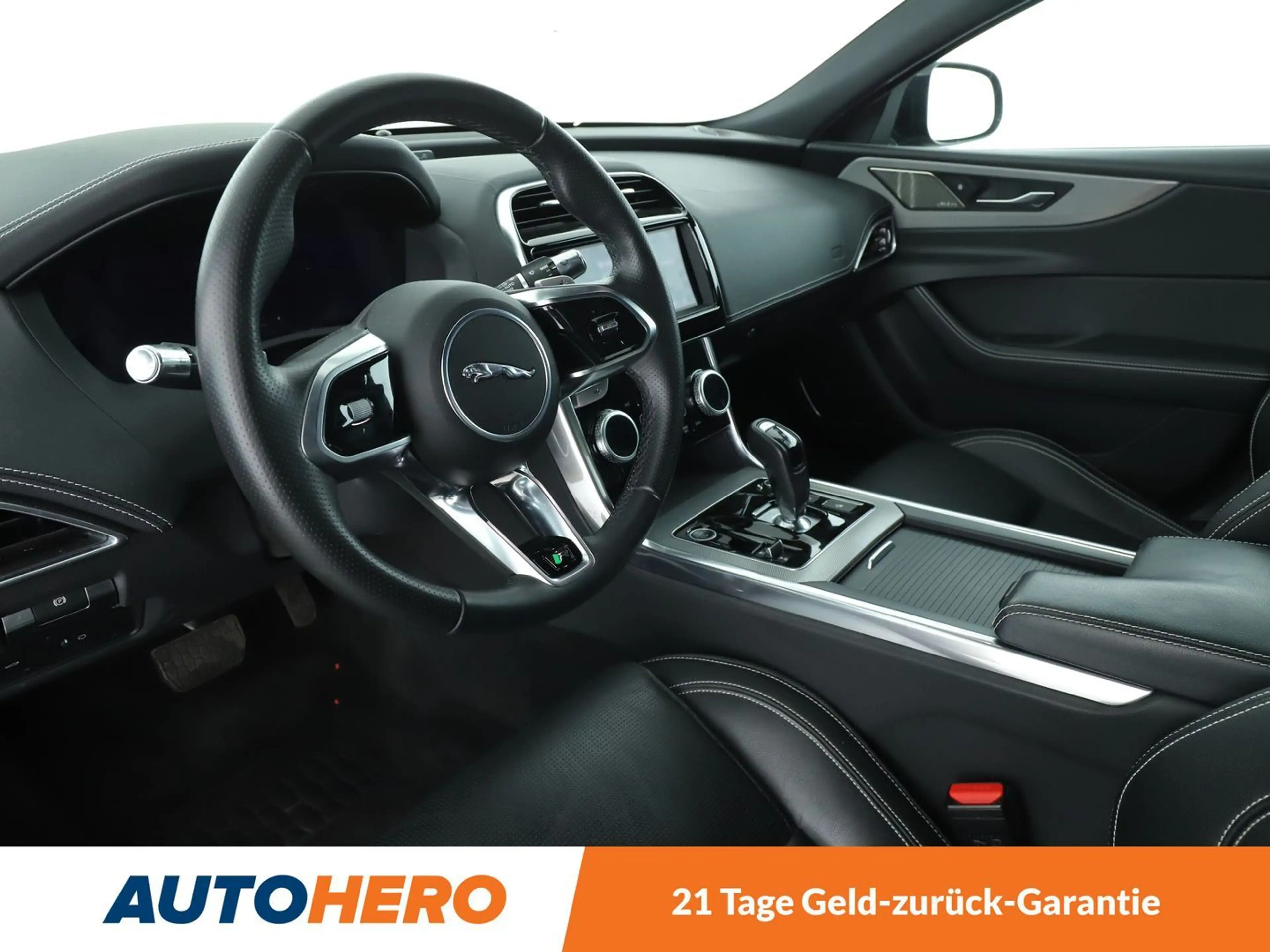 Jaguar XE 25t R-Dynamic SE Aut.*NAVI*CAM*SHZ*ACC*ALU* — photo 11
