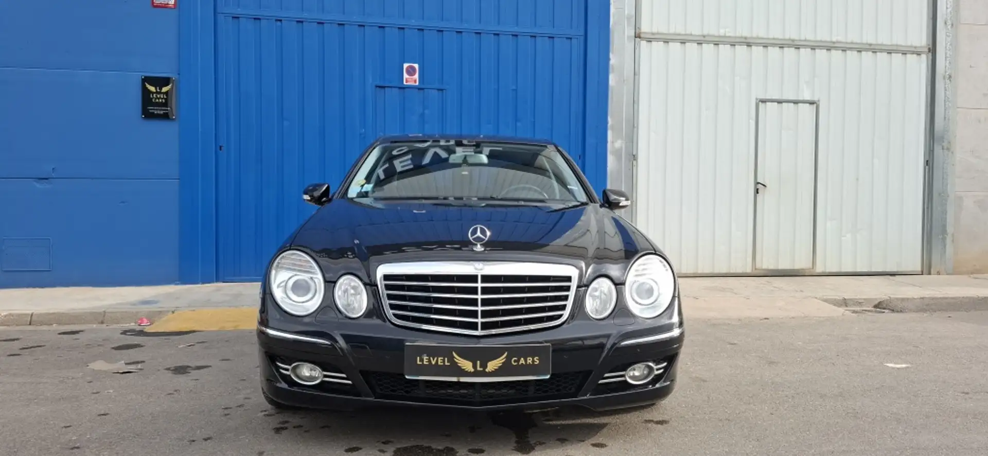 Mercedes-Benz E 200 200CDI Avantgarde Aut. Schwarz - 1