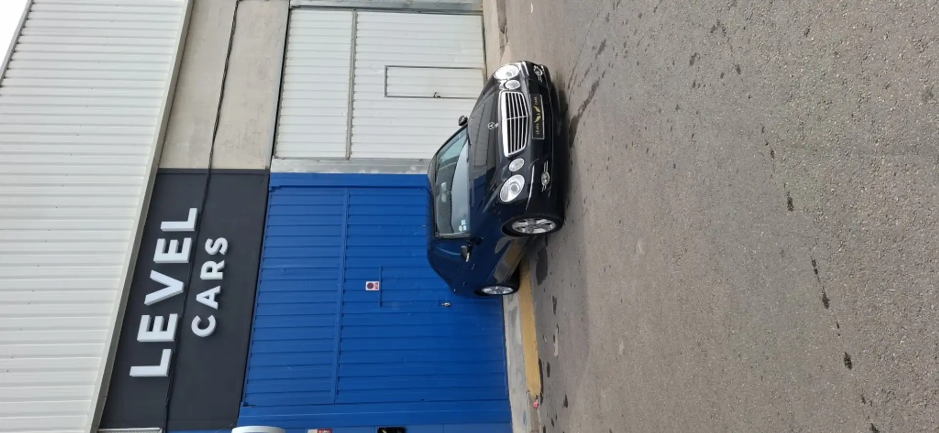 Mercedes-Benz E 200 200CDI Avantgarde Aut. Schwarz - 2