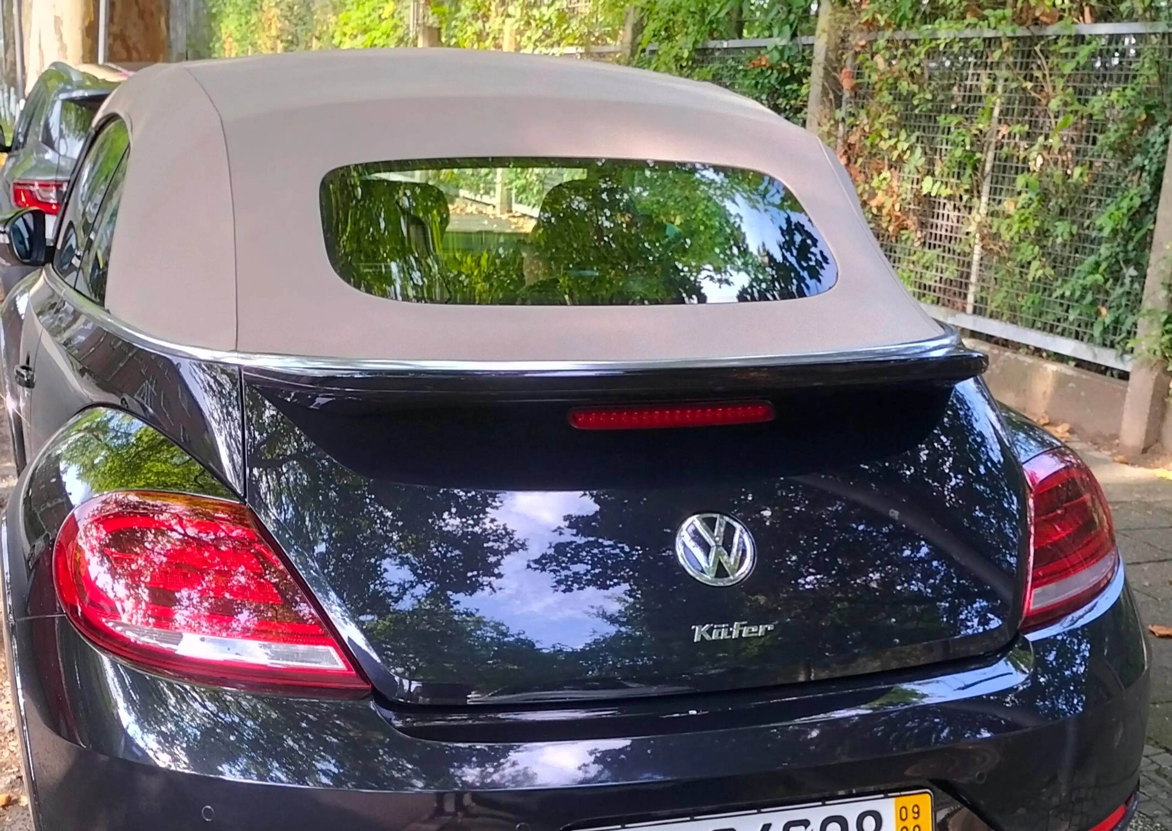 Volkswagen Beetle Cabrio 2.0TSI AUT."R-Line"*PREISSENKUNG*TOP-GEPFLEGT,NEUE 20Zoll — photo 3