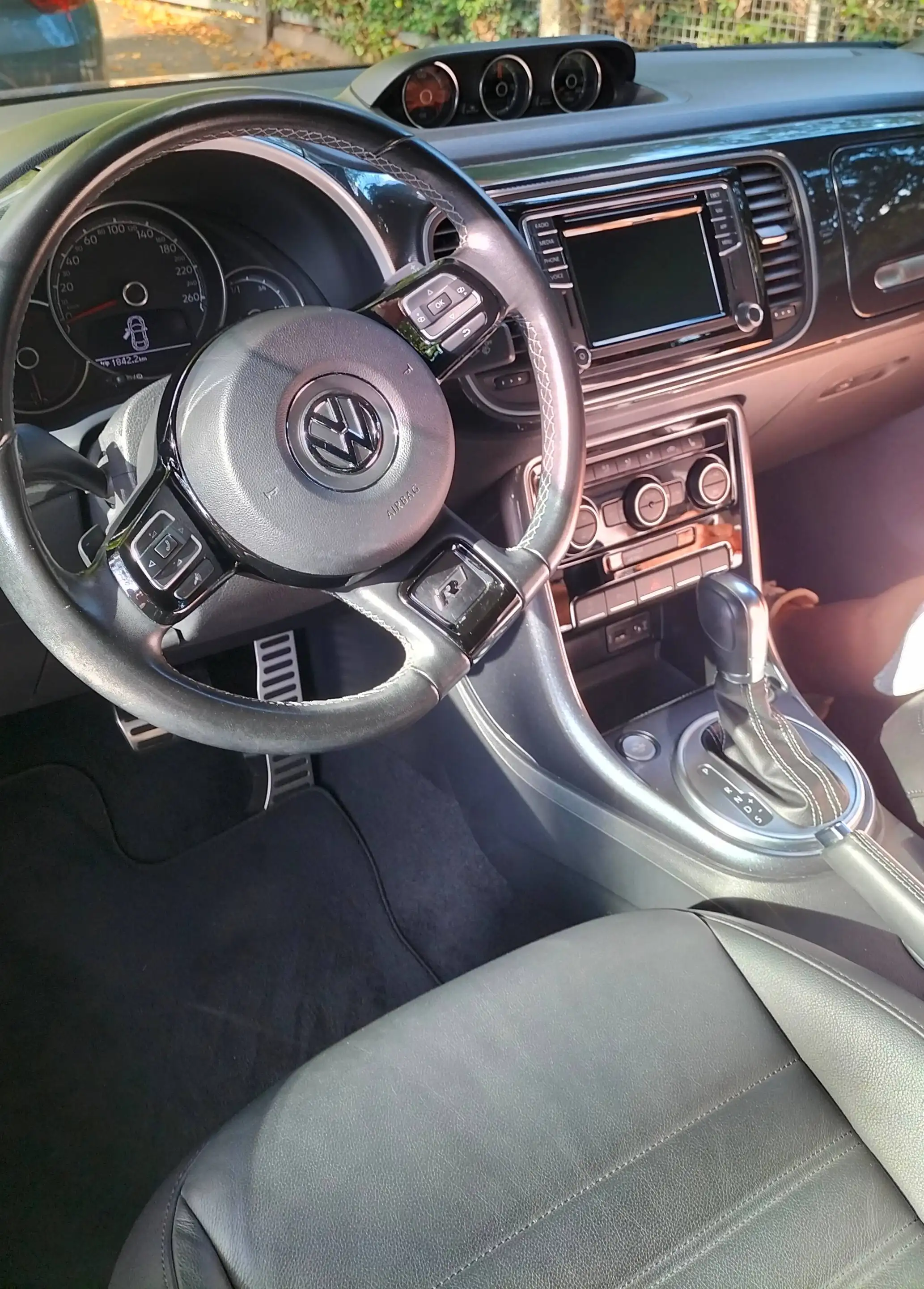 Volkswagen Beetle Cabrio 2.0TSI AUT."R-Line"*PREISSENKUNG*TOP-GEPFLEGT,NEUE 20Zoll — photo 5