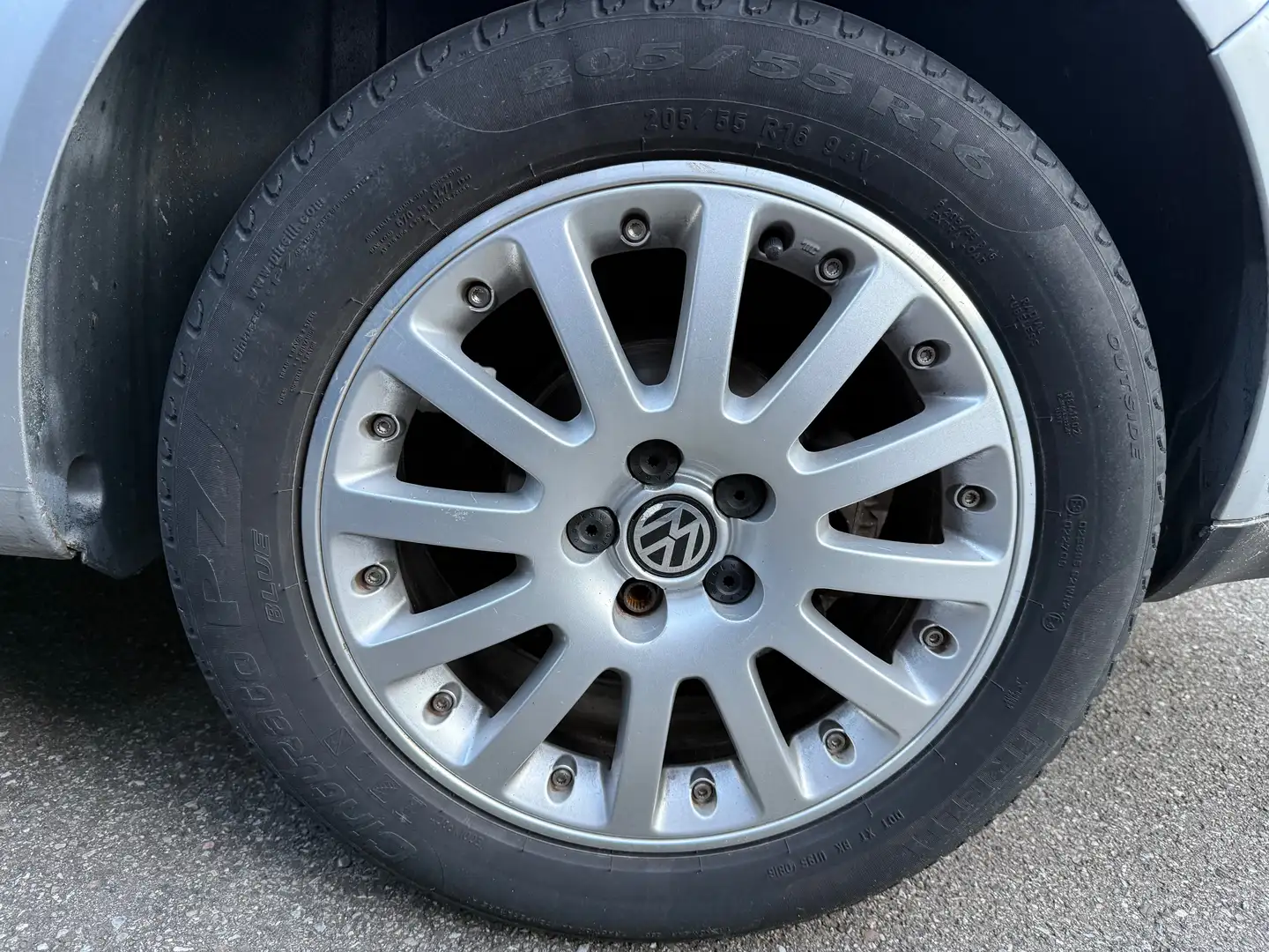 Volkswagen Bora Trendline Scheckheft lückenlos Klima 18" Alu Silber - 2