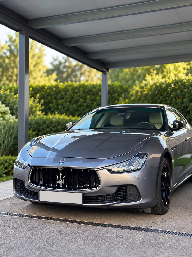 Maserati Ghibli Diesel Automatik Grau - 1