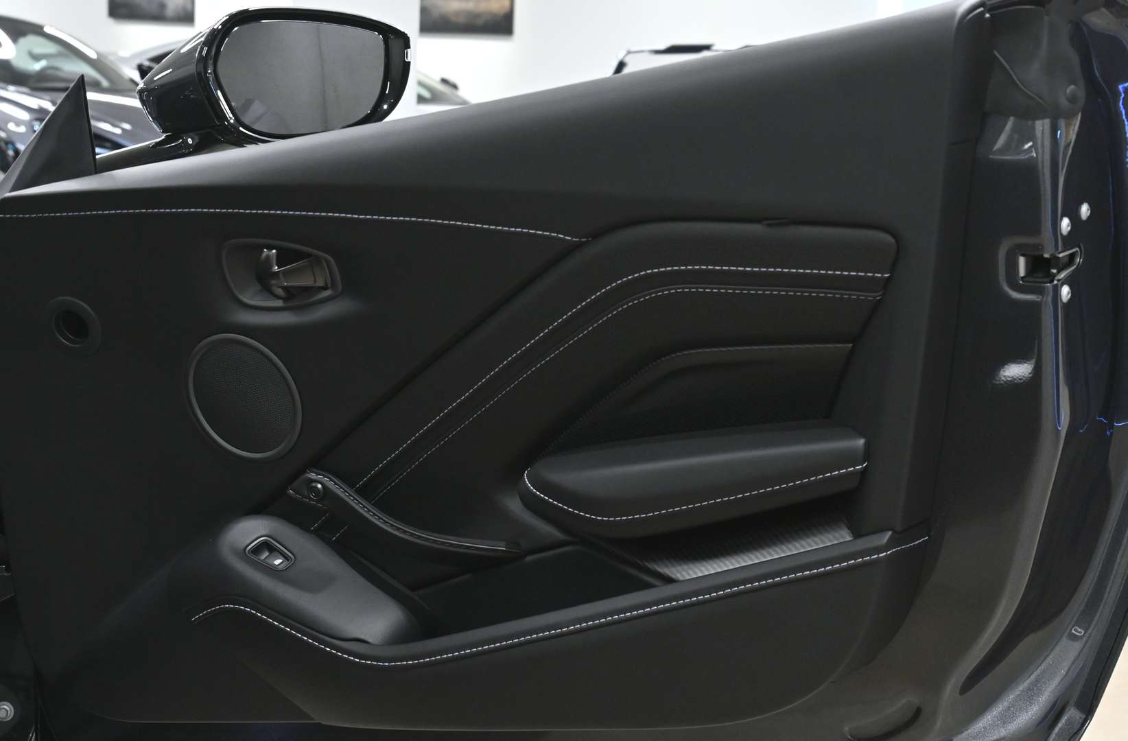 Aston Martin Vantage Roadster V8 -  - Joinsteer - #5