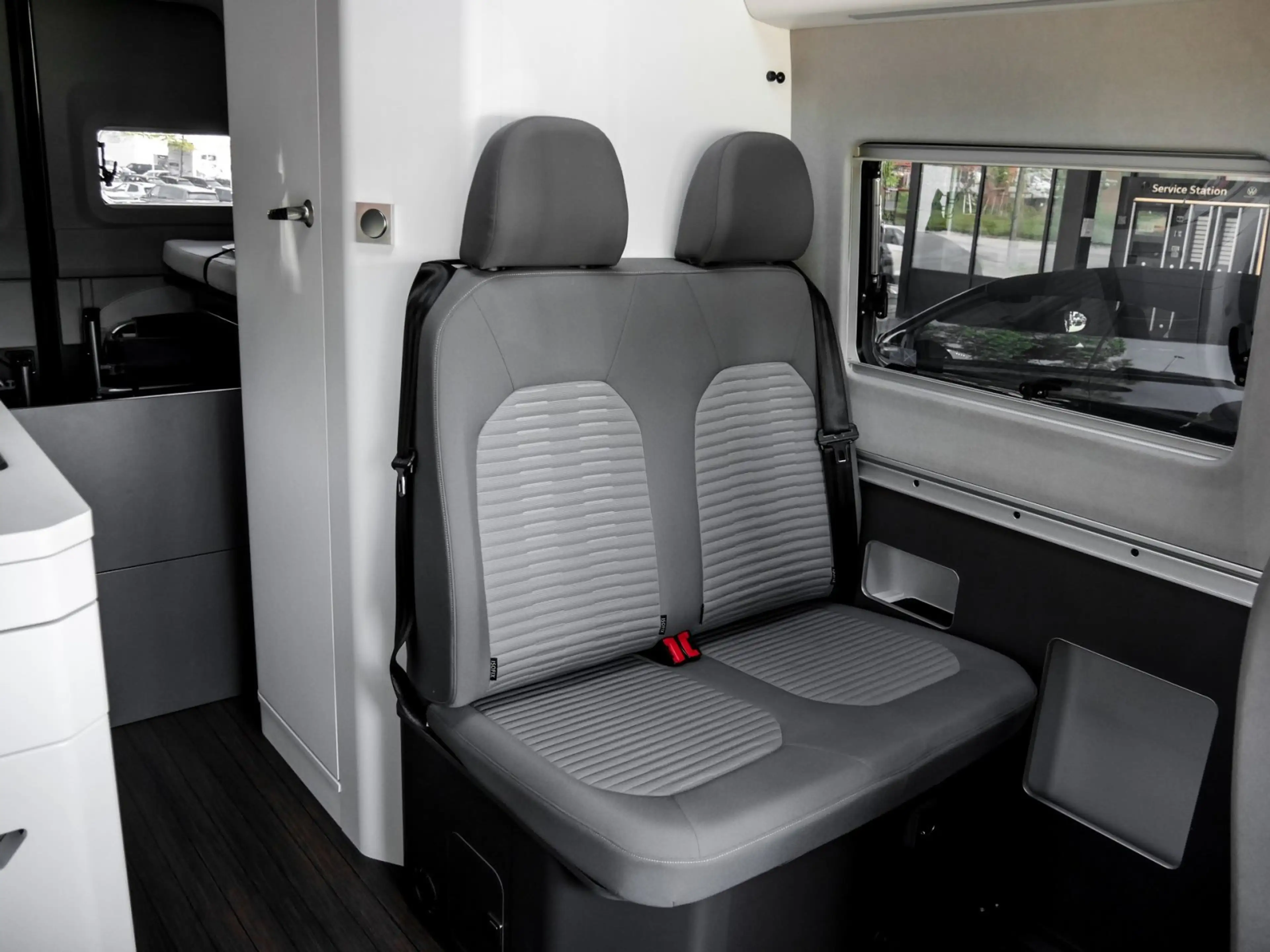 Volkswagen Grand California 600 LED Navi AHK ACC Gasheizung — photo 5
