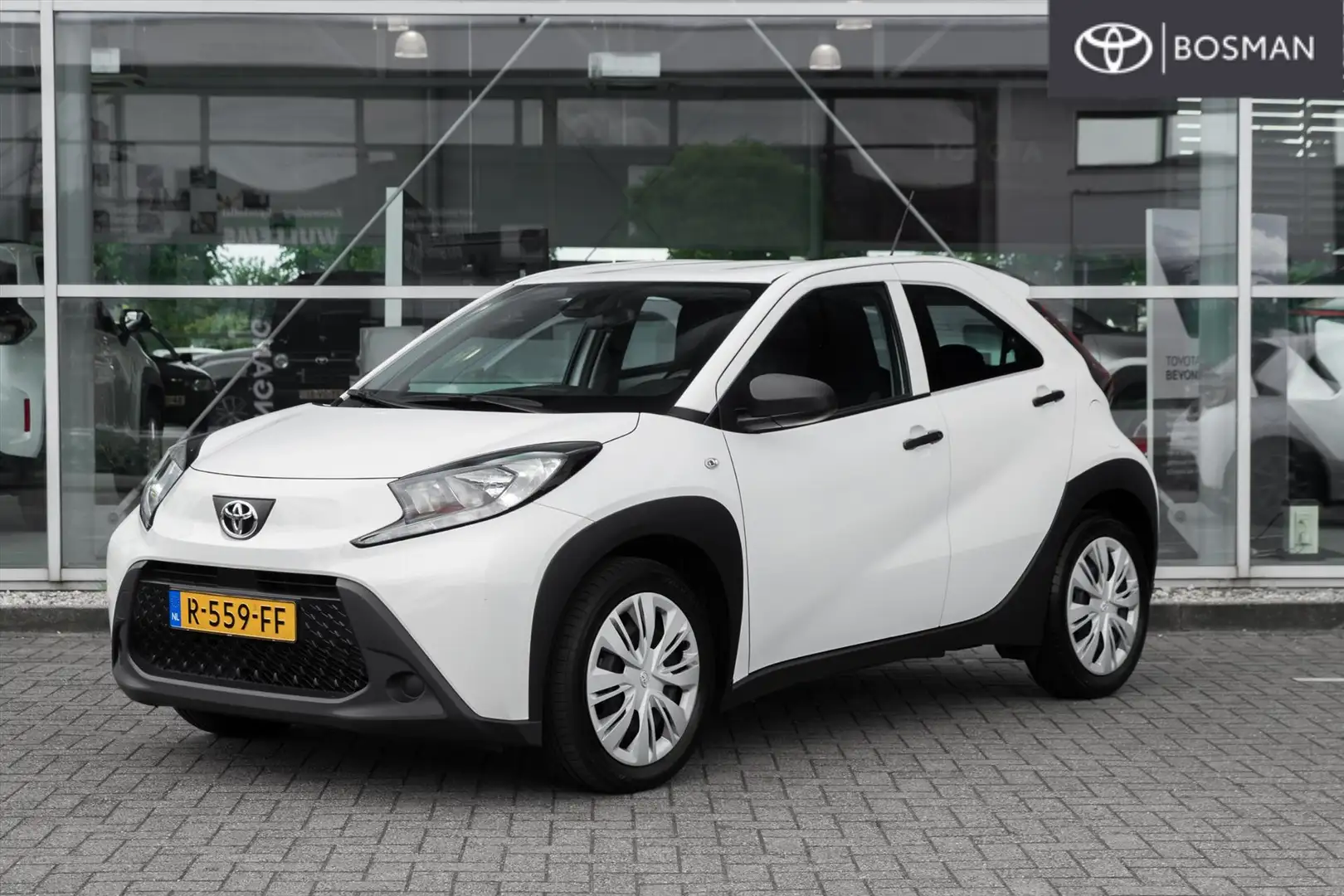 Toyota Aygo X 1.0 VVT-i MT 72pk | Dealer onderhouden Bianco - 1
