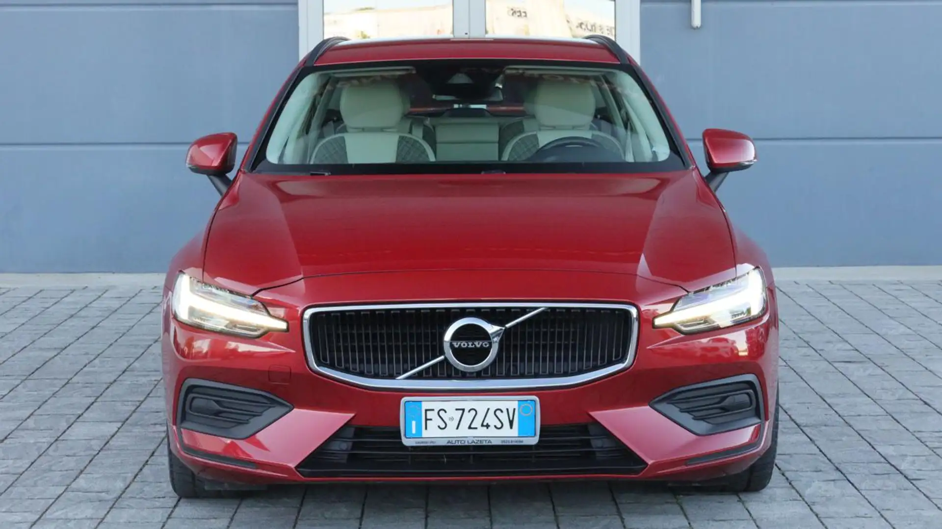 Volvo V60 D4 Geartronic Business Plus Rot - 2