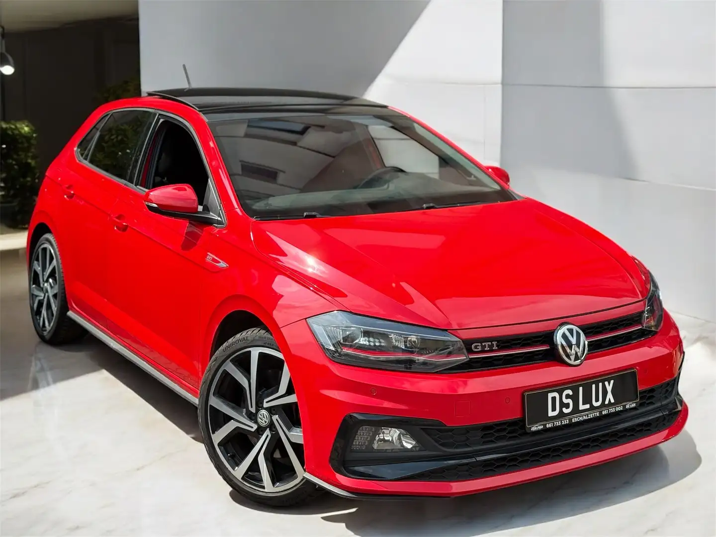Volkswagen Polo GTI Polo 2.0 TSI DSG GTI // COCPIT DIG // ACC // PANO Rojo - 1