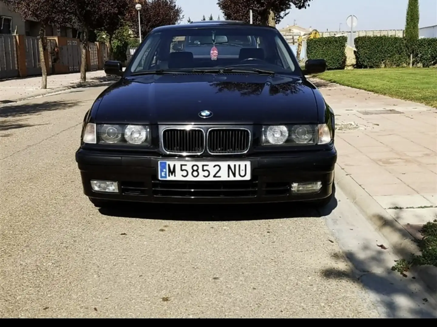 BMW 318 318is Coupé crna - 1