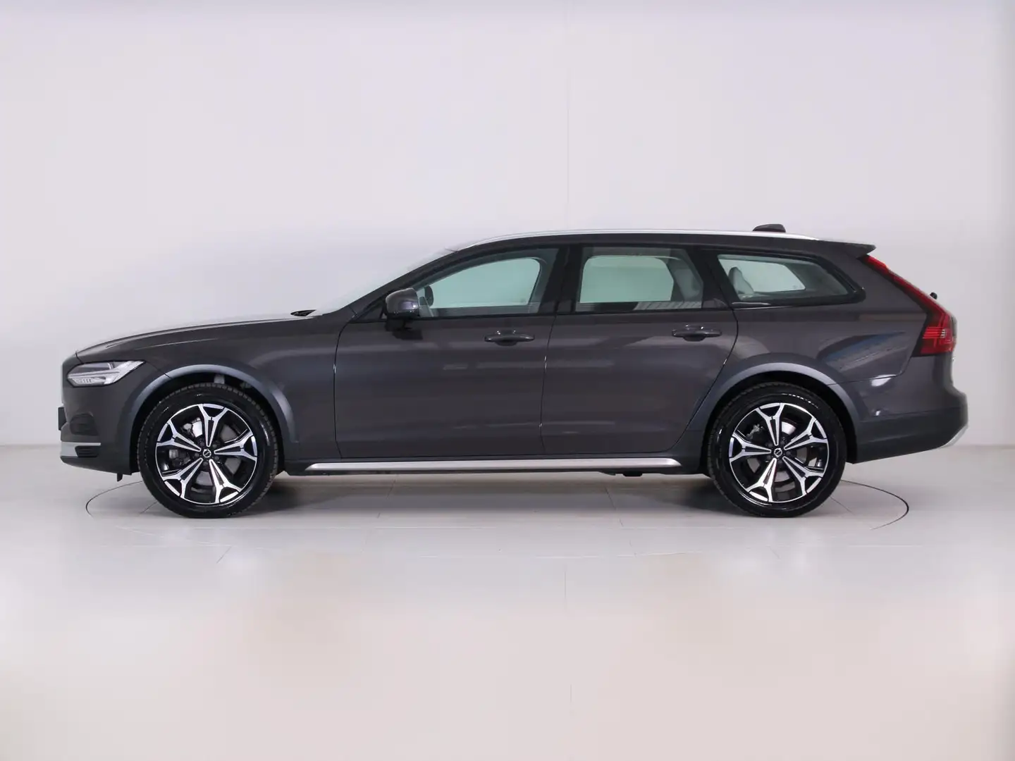 Volvo V90 Cross Country B4 (d) 197CV AWD AUT BUSINESS PRO LINE Grau - 2