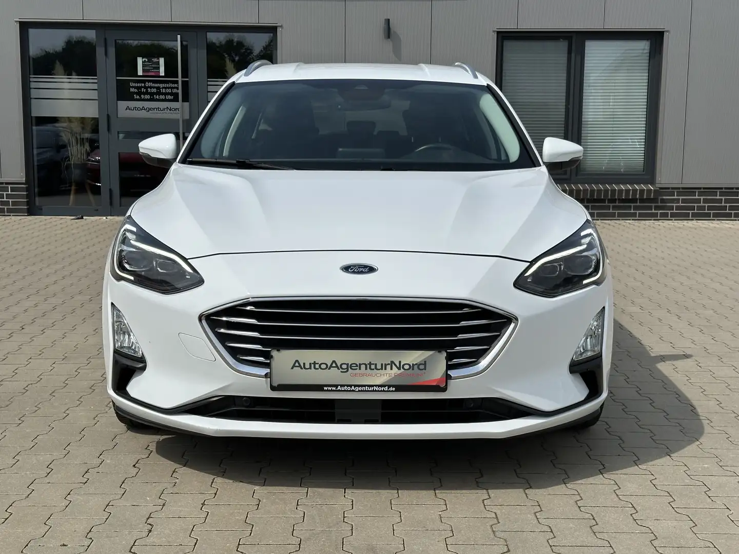 Ford Focus Titanium LED+ACC+LANE+SIDE+CARPLAY+DAB+PDC Weiß - 2