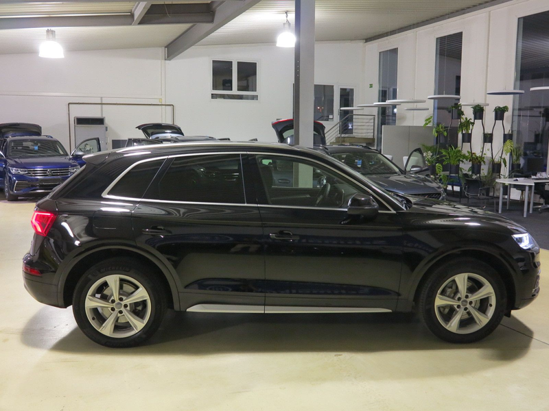 Audi Q5 40 TDI 2.0 SCR quattro sport AHK Navi — photo 13