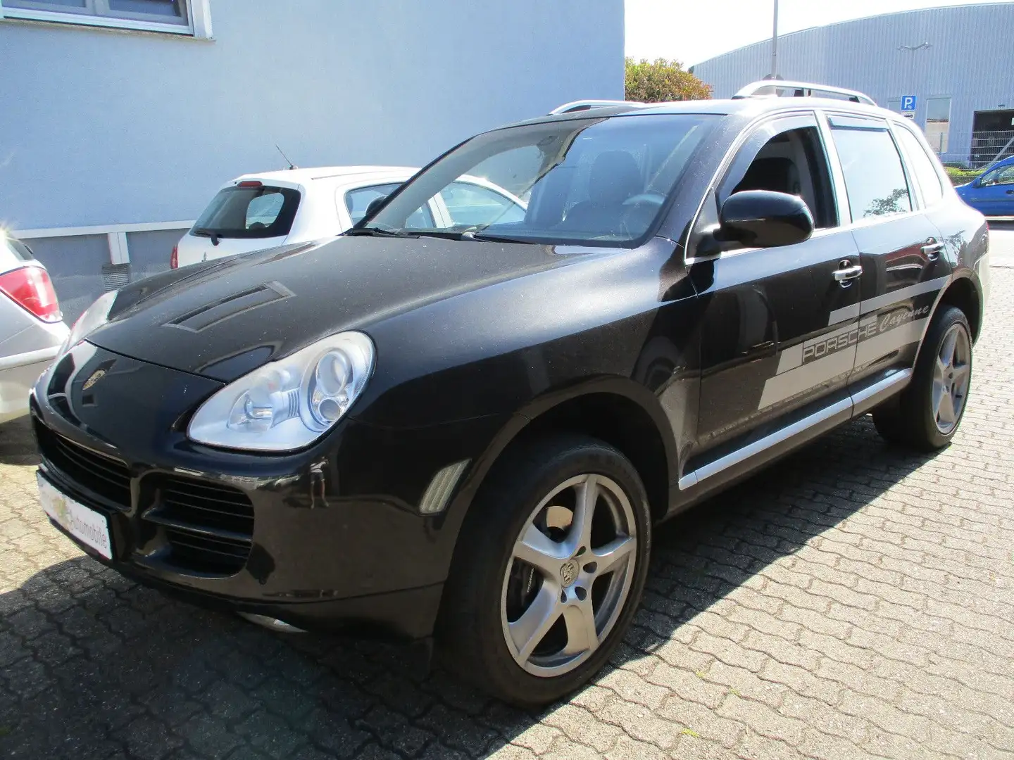 Porsche Cayenne 3,2 V6*Luftf.*Navi*20"*Reling*Ahk* Schwarz - 2