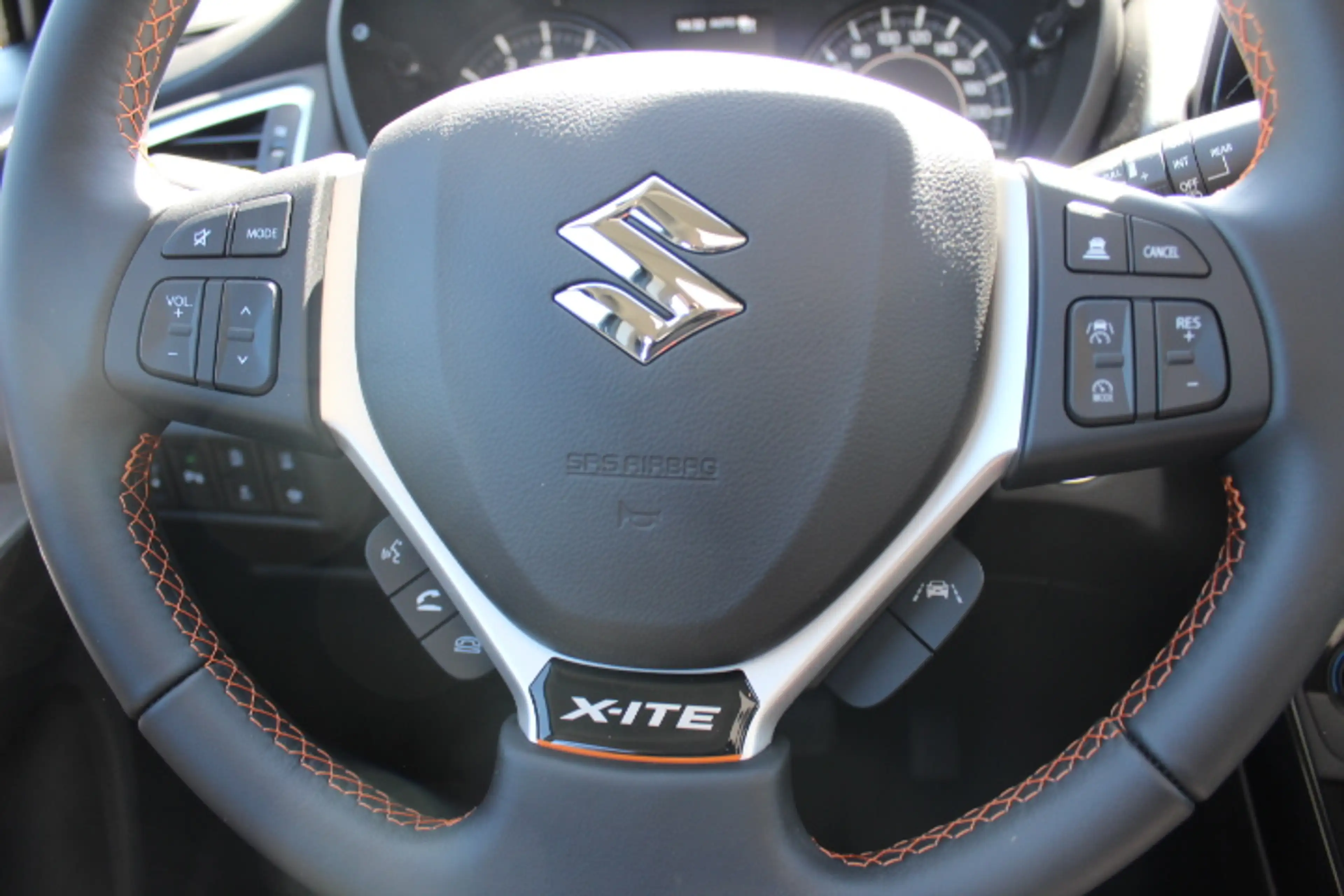 Suzuki S-Cross 1,4 Boosterjet Allgrip Comfort+ Xite — photo 13