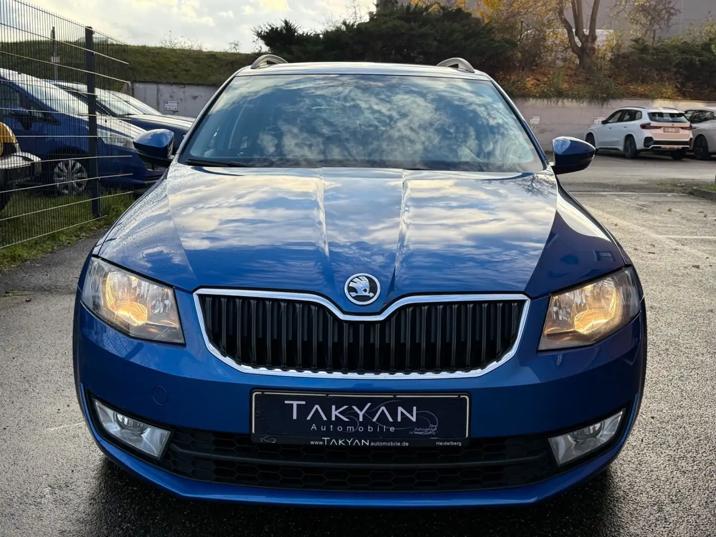 Skoda Octavia Combi Joy / 1.Hand / Klimaaut. / SHZ Blau - 2