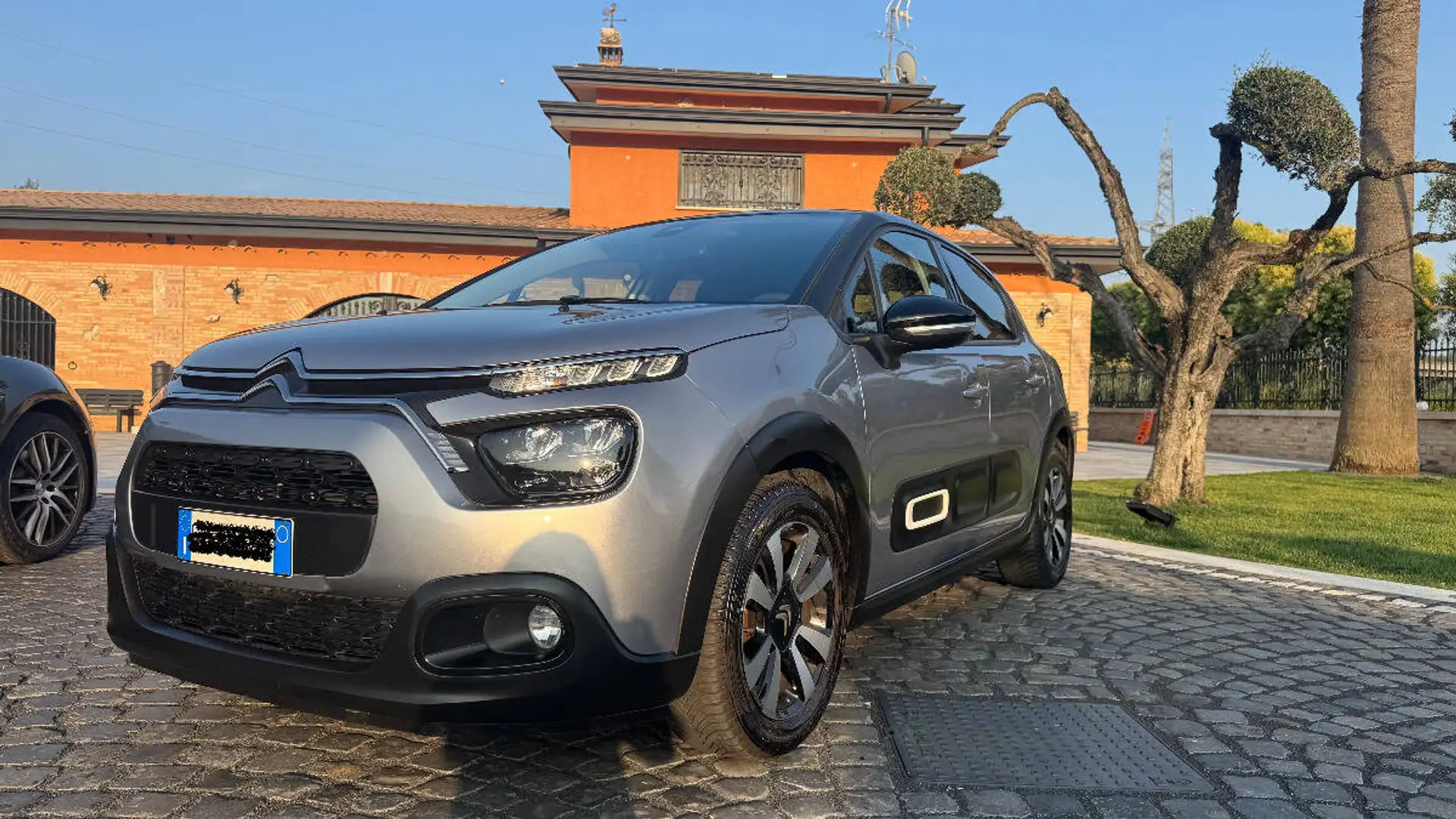 Citroen C3 1.2 puretech Shine 83cv NO VINCOLO FINANZ Grigio - 2