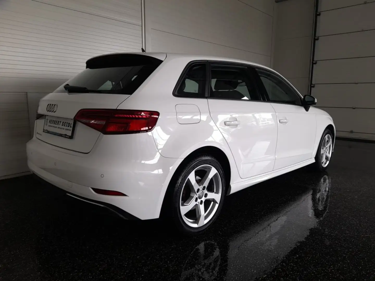 Audi A3 SB SPORT 40 TFSIE PHEV S-tr *LED / NAVI / TEMPOMAT / SITZHZG / SPORTSITZE* Weiß - 2